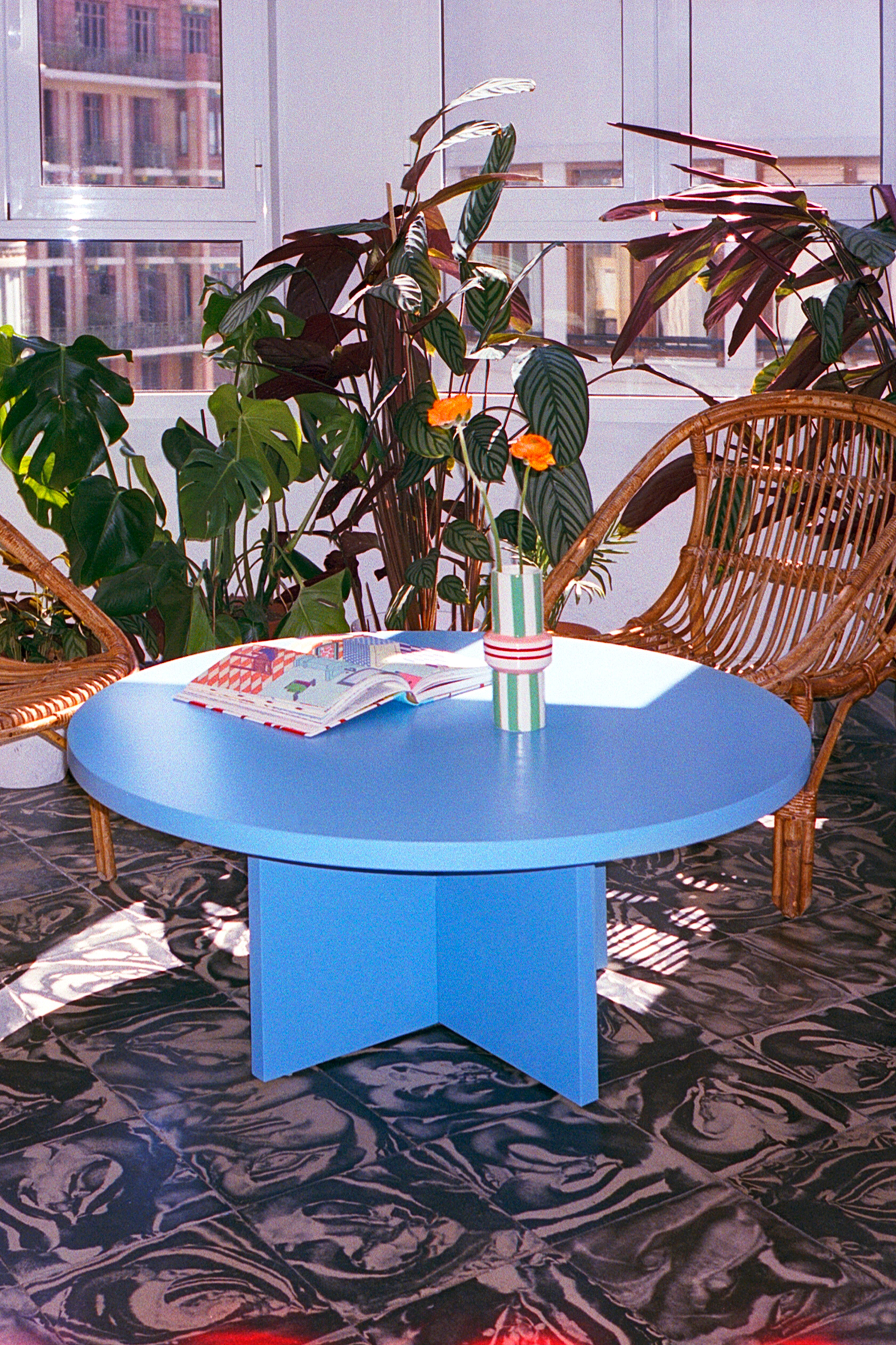 Round Coffee Table With Durable Mdf Top - Cornwall Blue