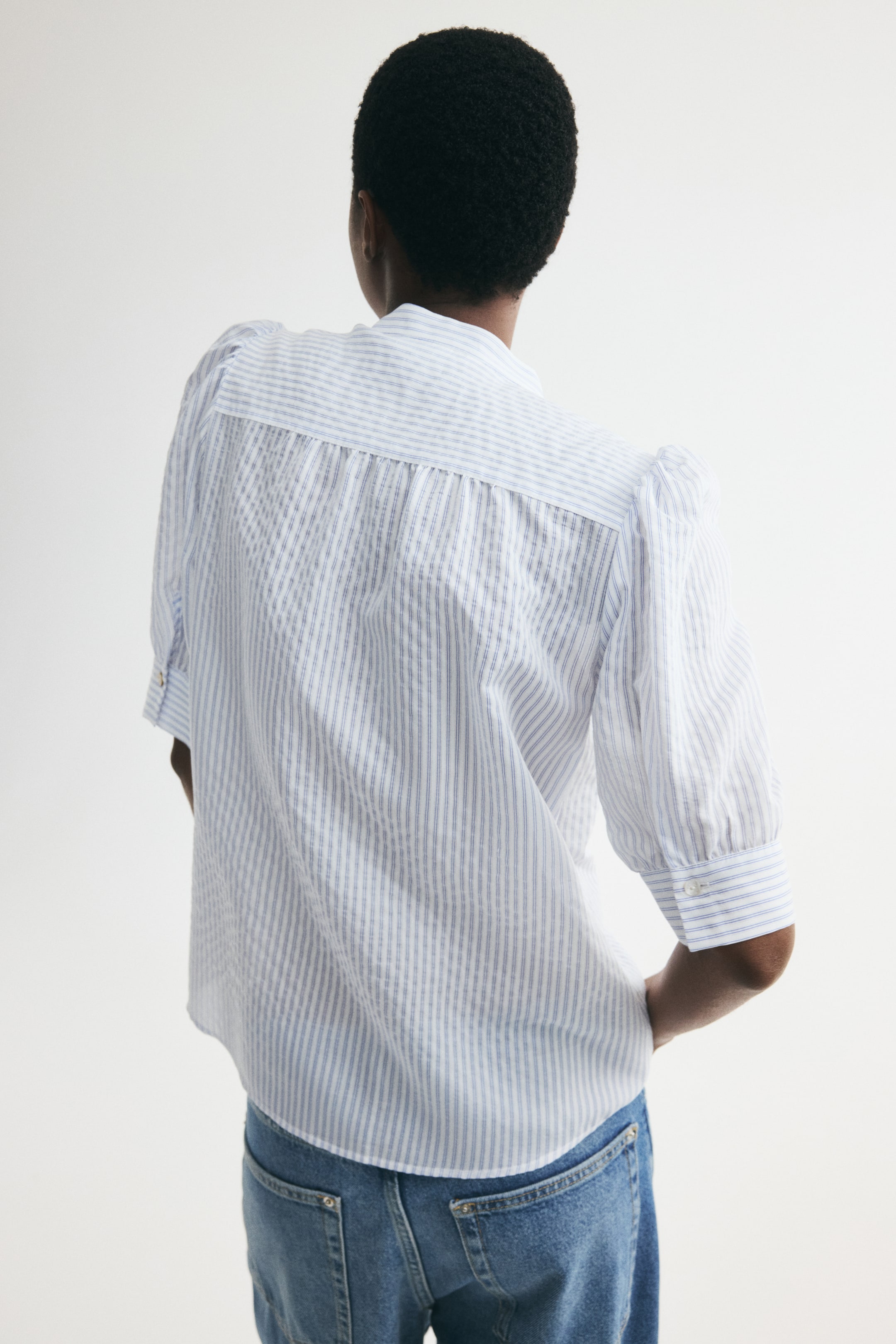 Женские блузки H&M Puff-Sleeved Blouse — фото 4
