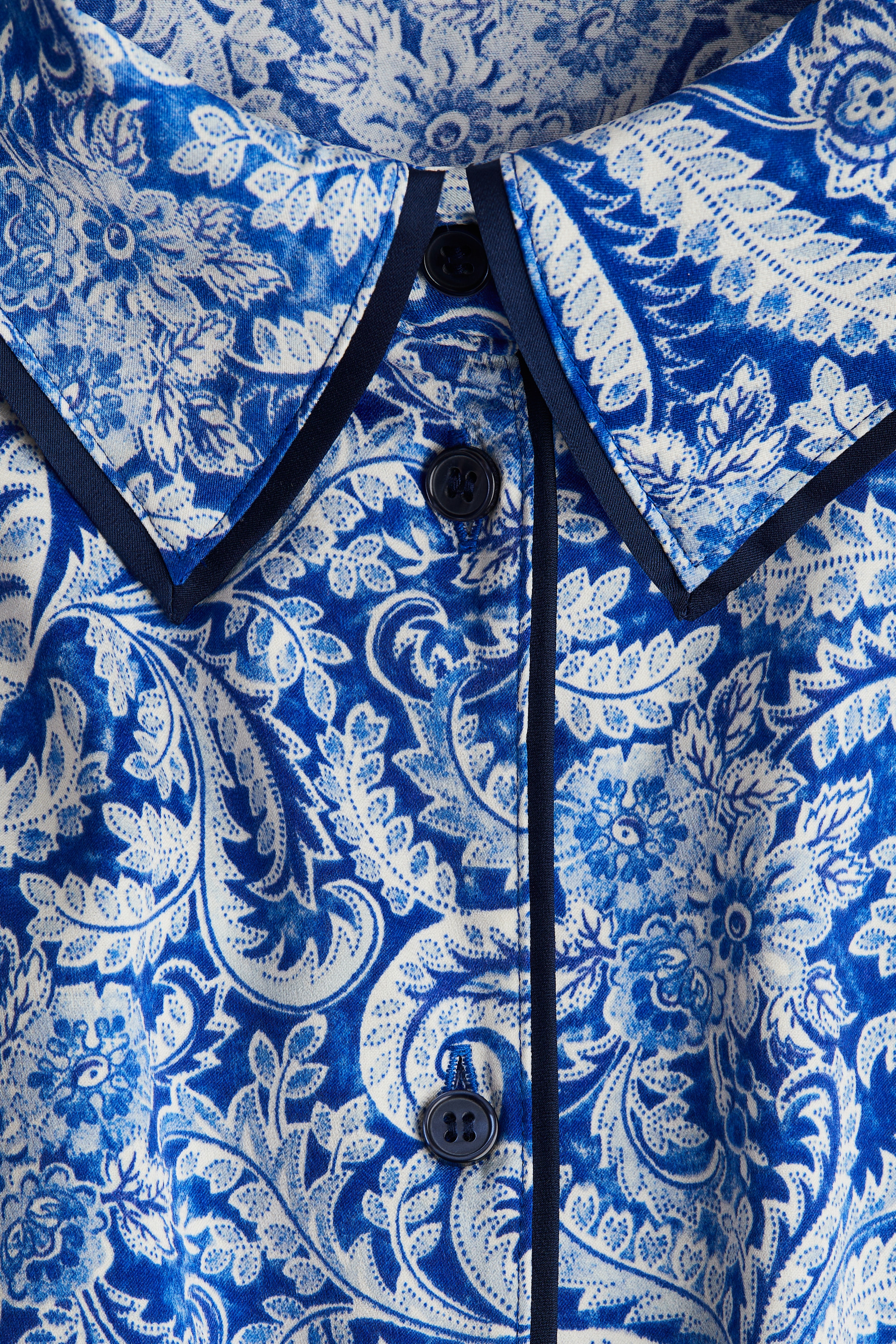 Printed satin shirt