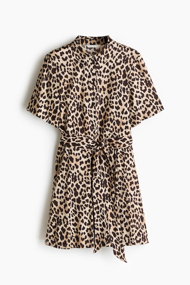 Blusenkleid mit Bindegürtel - Beige/Leopardenprint/Hellblau/Gestreift/Weiß - 1