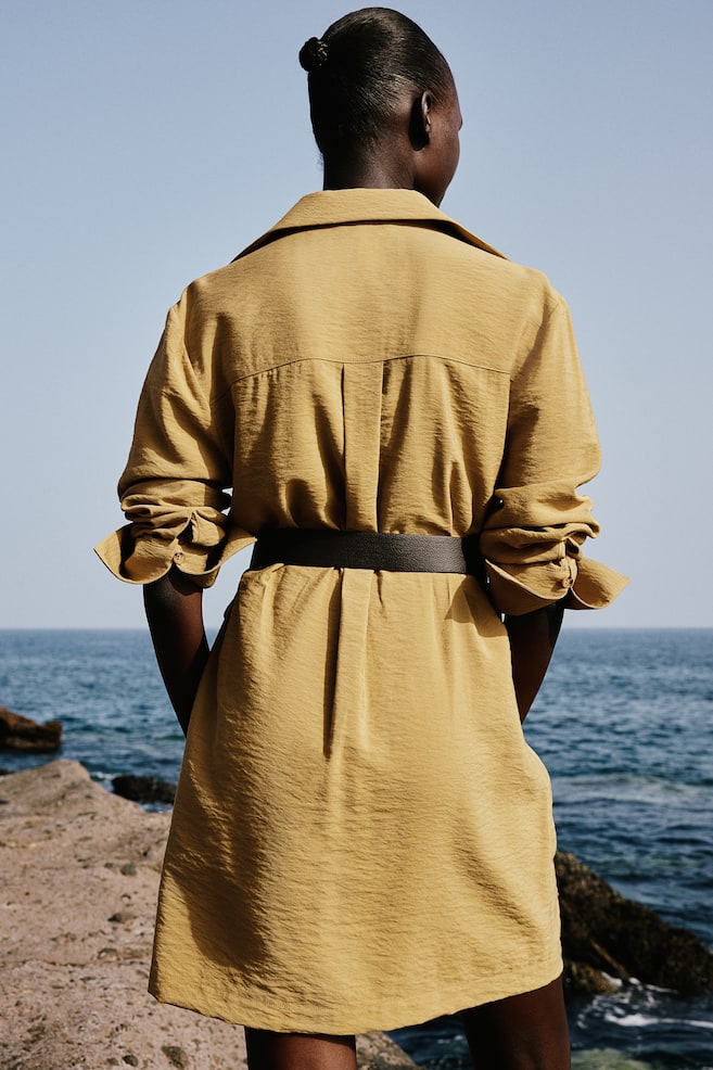 Robe saharienne avec ceinture - Beige-jaune/Noir - 4
