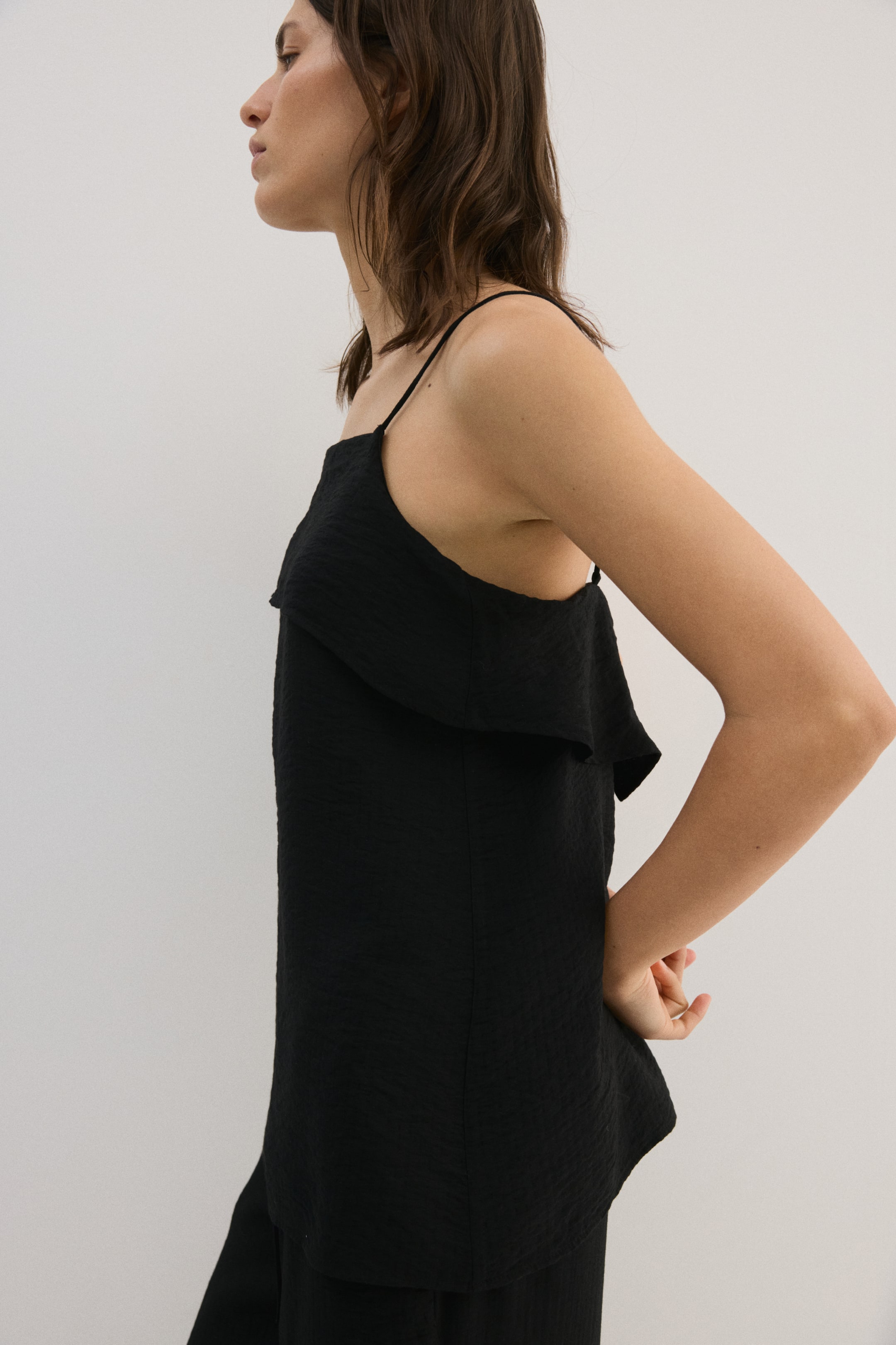 Женские топы H&M Viscose-Blend Strappy Top — фото 6