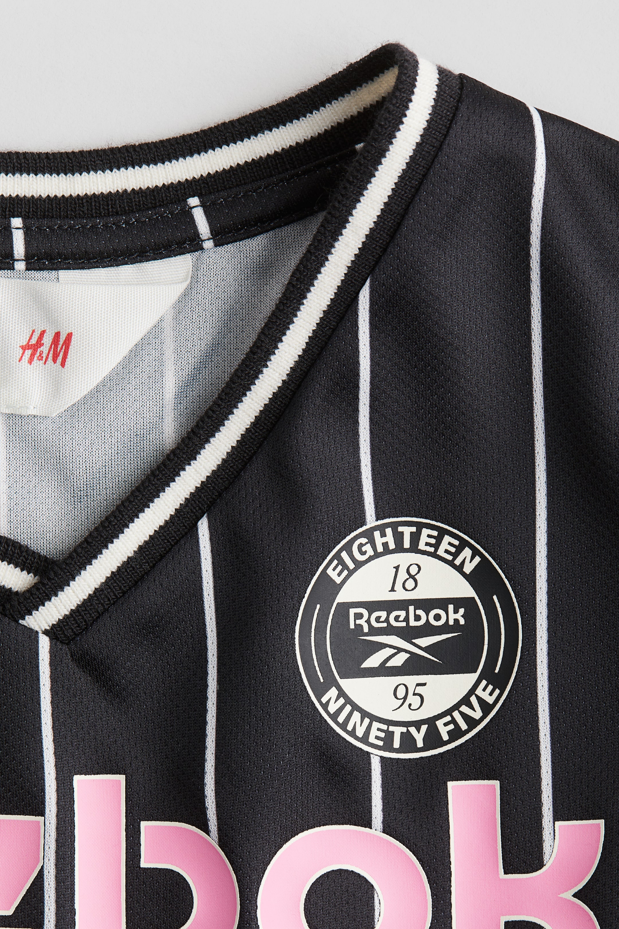 Printed football shirt - Black/Reebok - Kids | H&M GB 5