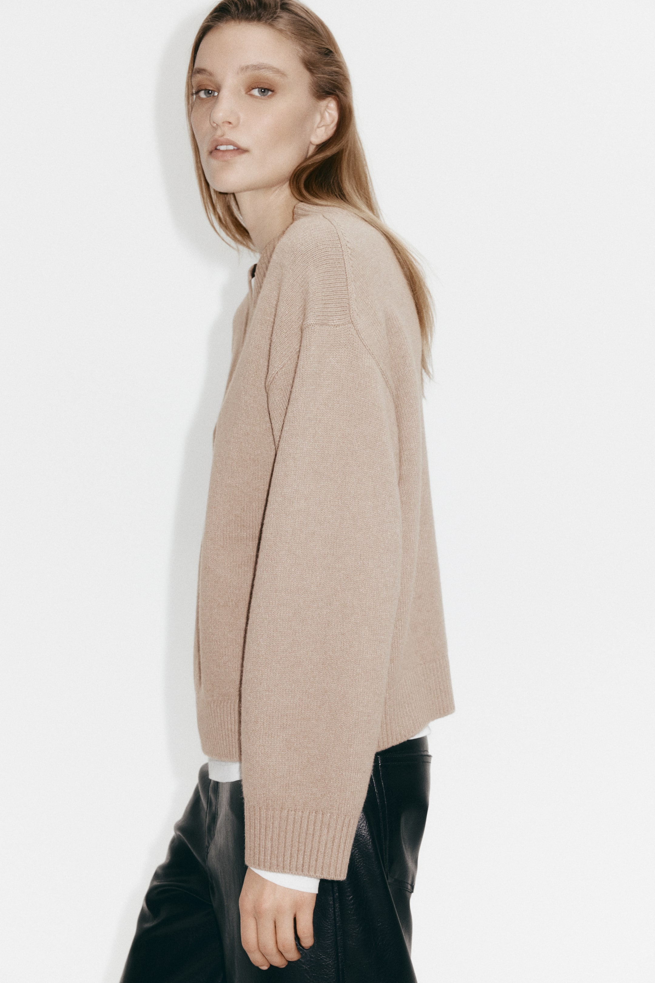 View larger image: V-neck jumper - Mole - Ladies | H&M IN 3