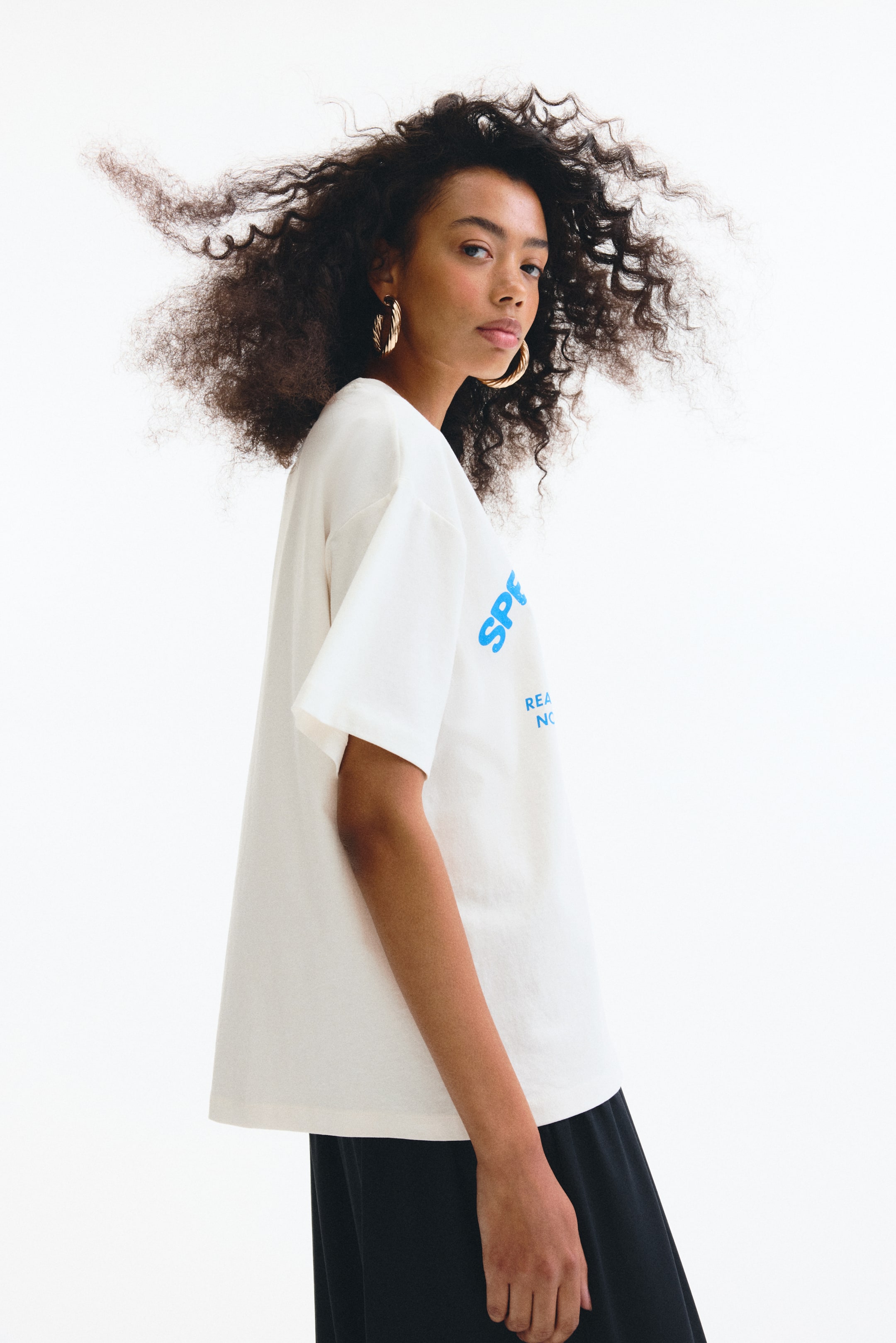 Женские футболки H&M Oversized T-Shirt with Printed Motif — фото 4