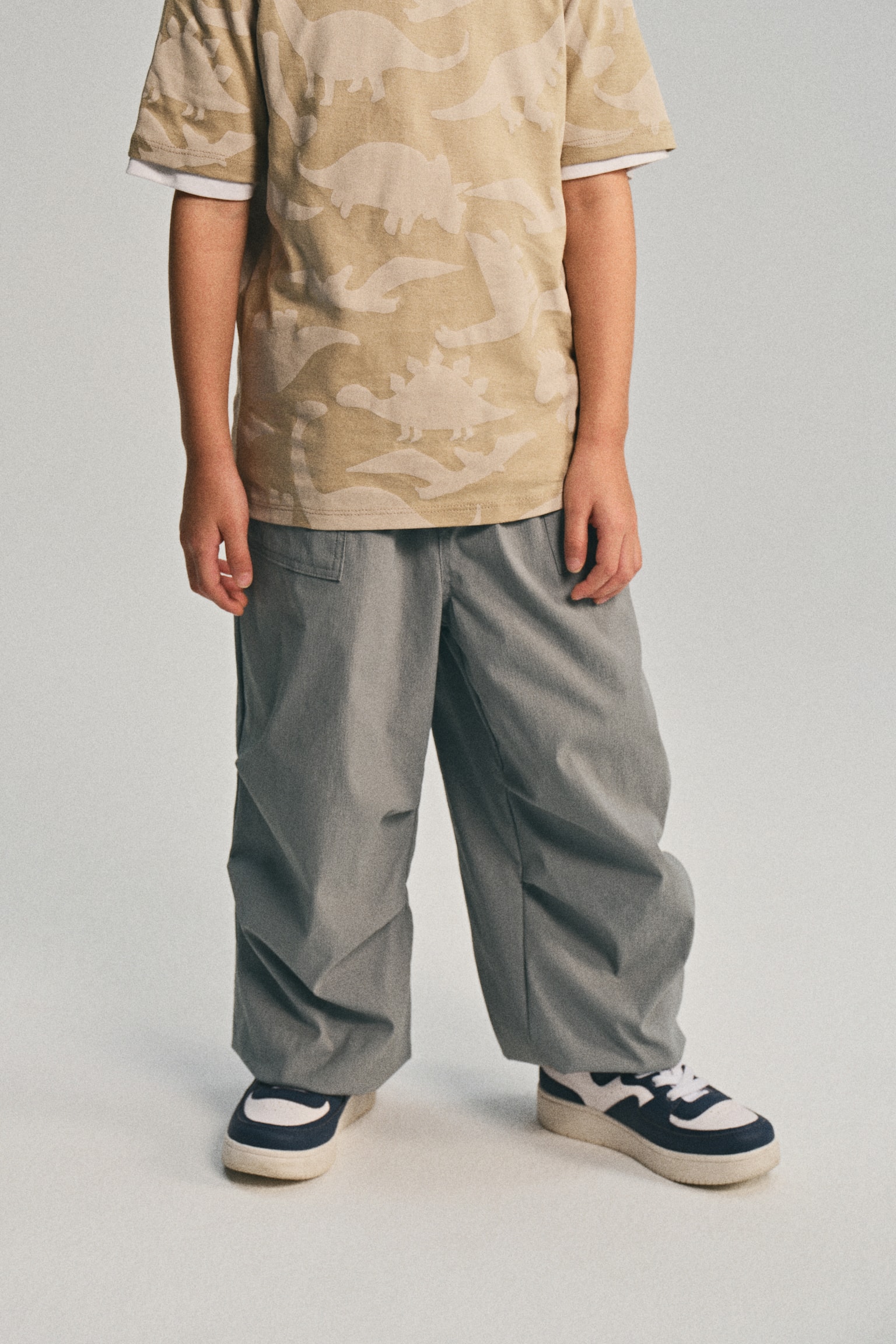 Quần jogger dệt thoi - Màu xám nhạt/Màu đen - 3