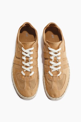 Sneakers i espadrillos-stil