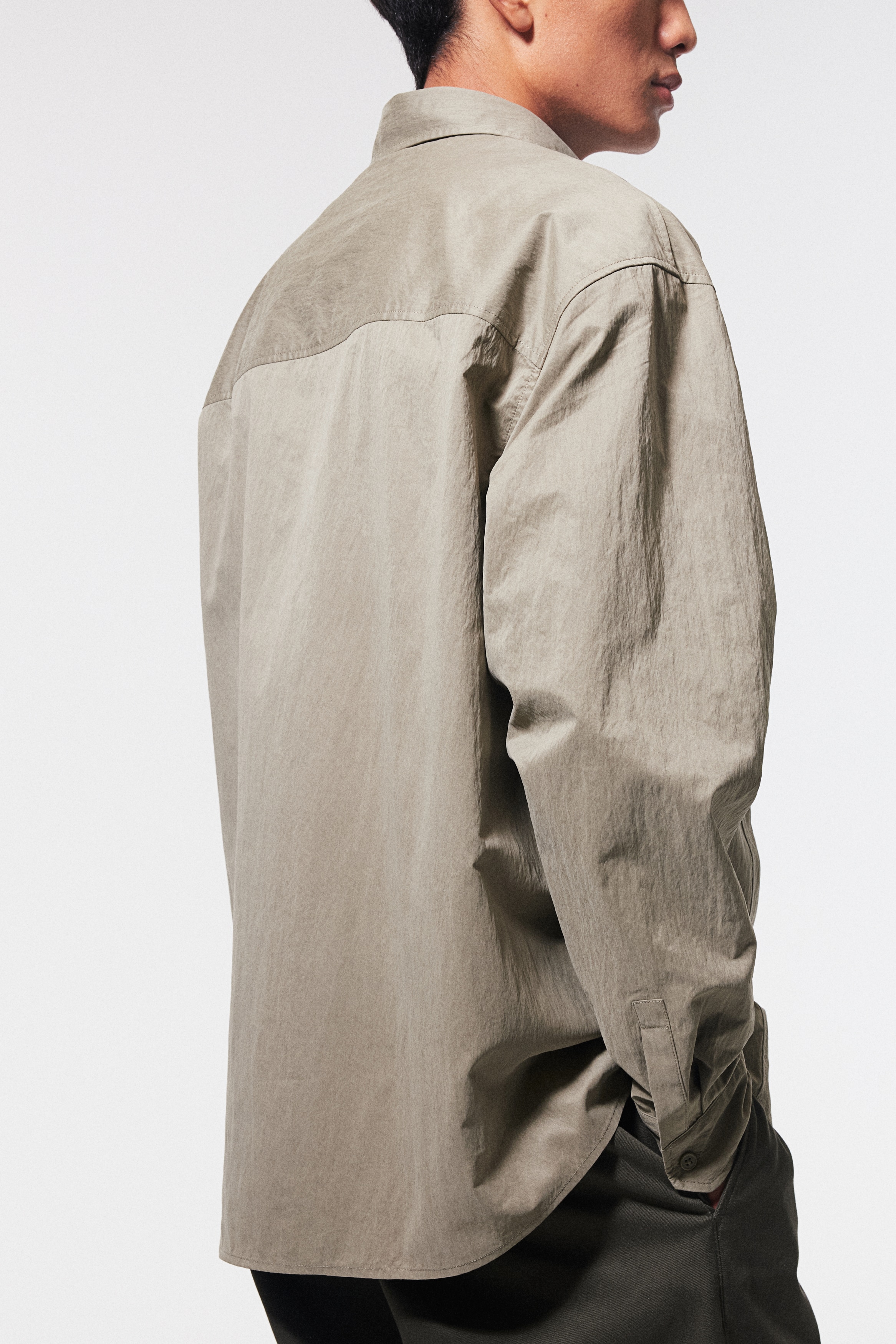 ルーズフィットオーバーシャツ - カーキグリーン - Men | H&M JP