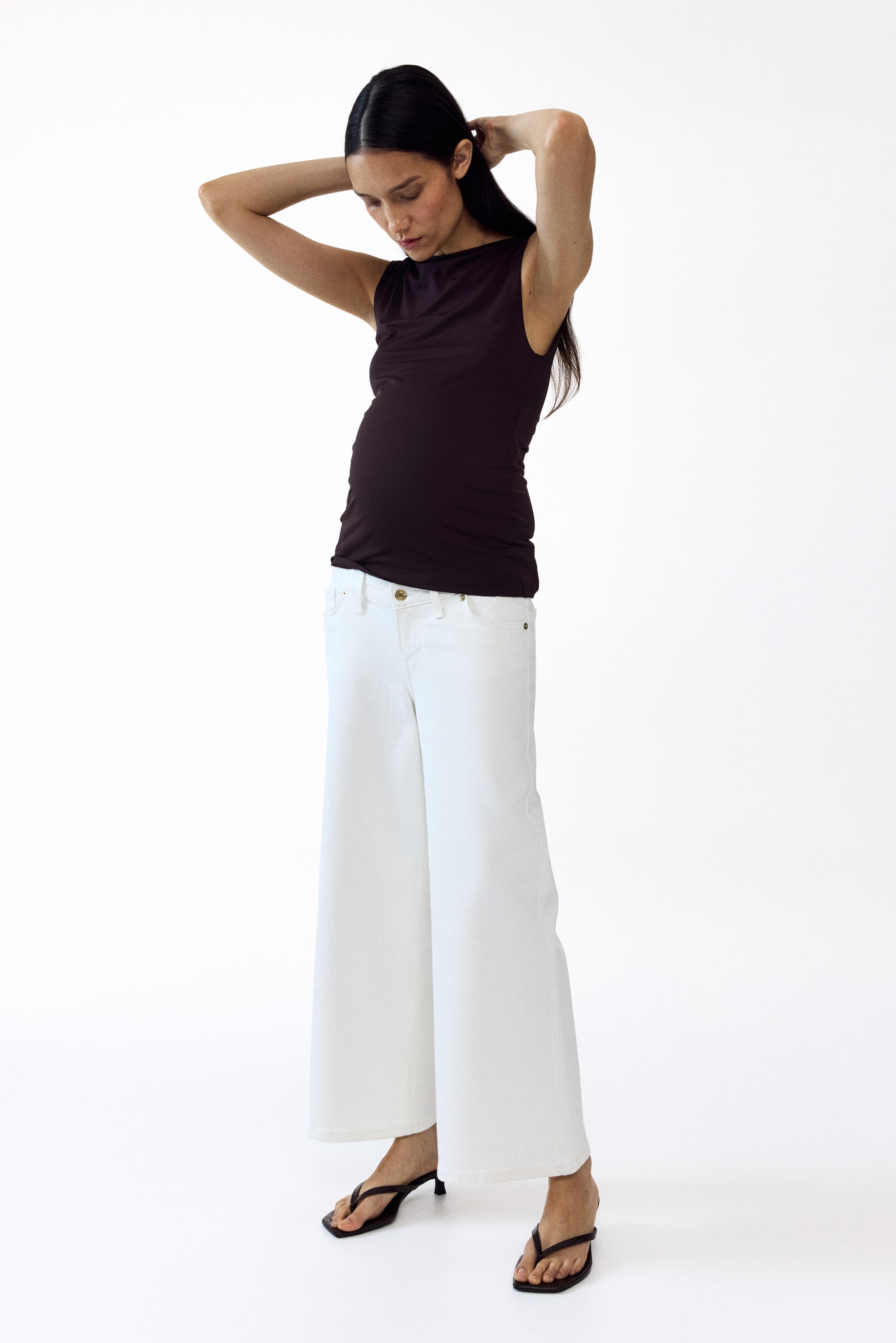 MAMA Sleeveless Boat-Neck Top