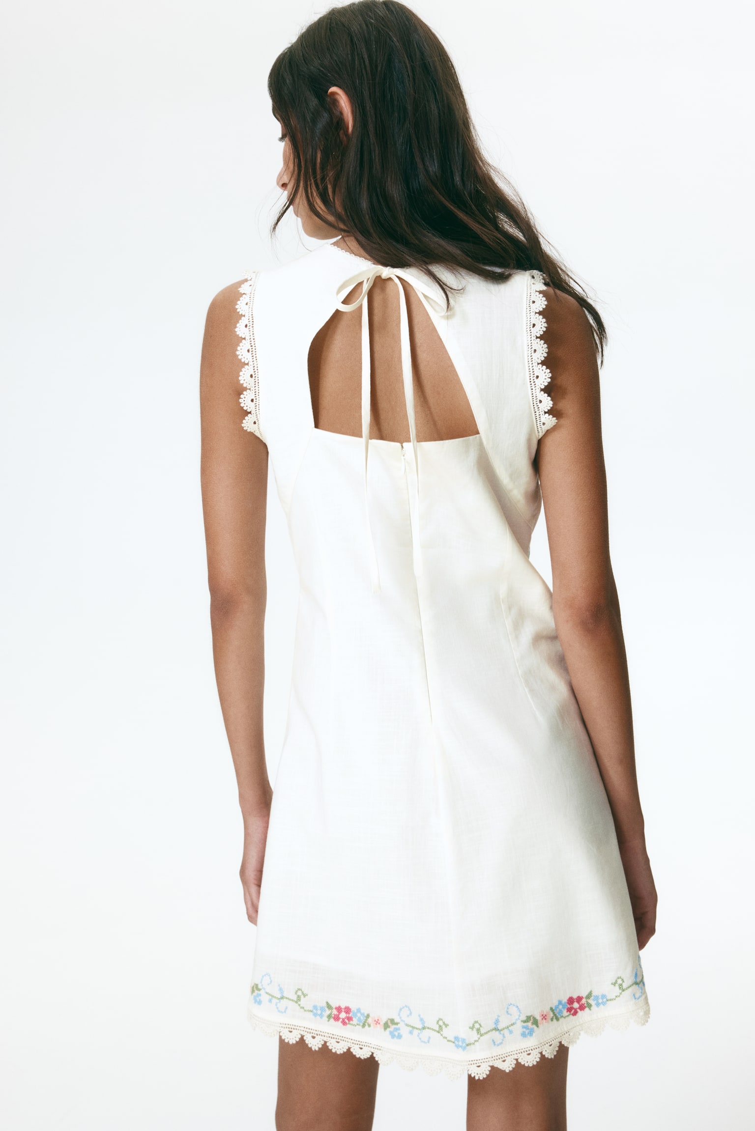 Embroidered open-back dress - Ivory/Floral - 3