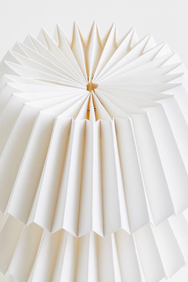 Pleated table lamp - White - 3