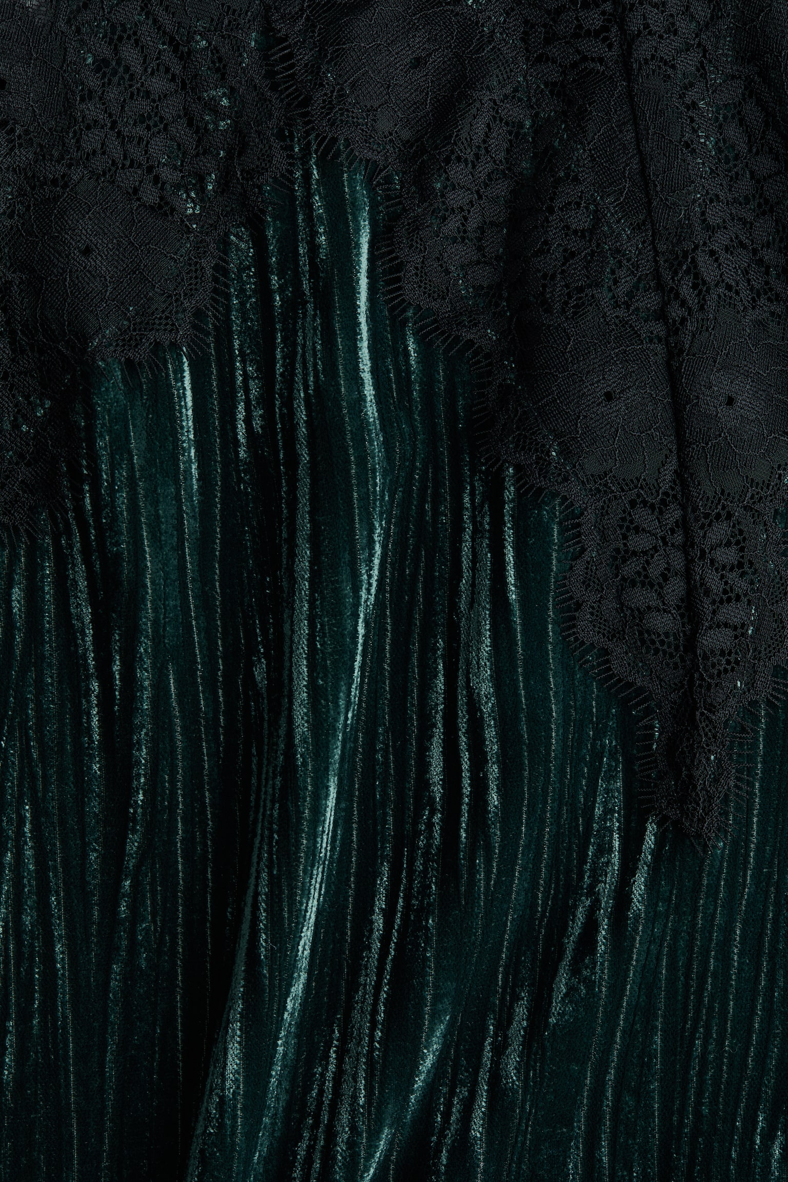 Zamatové tielko s čipkovým lemom - Tmavozelená - 2