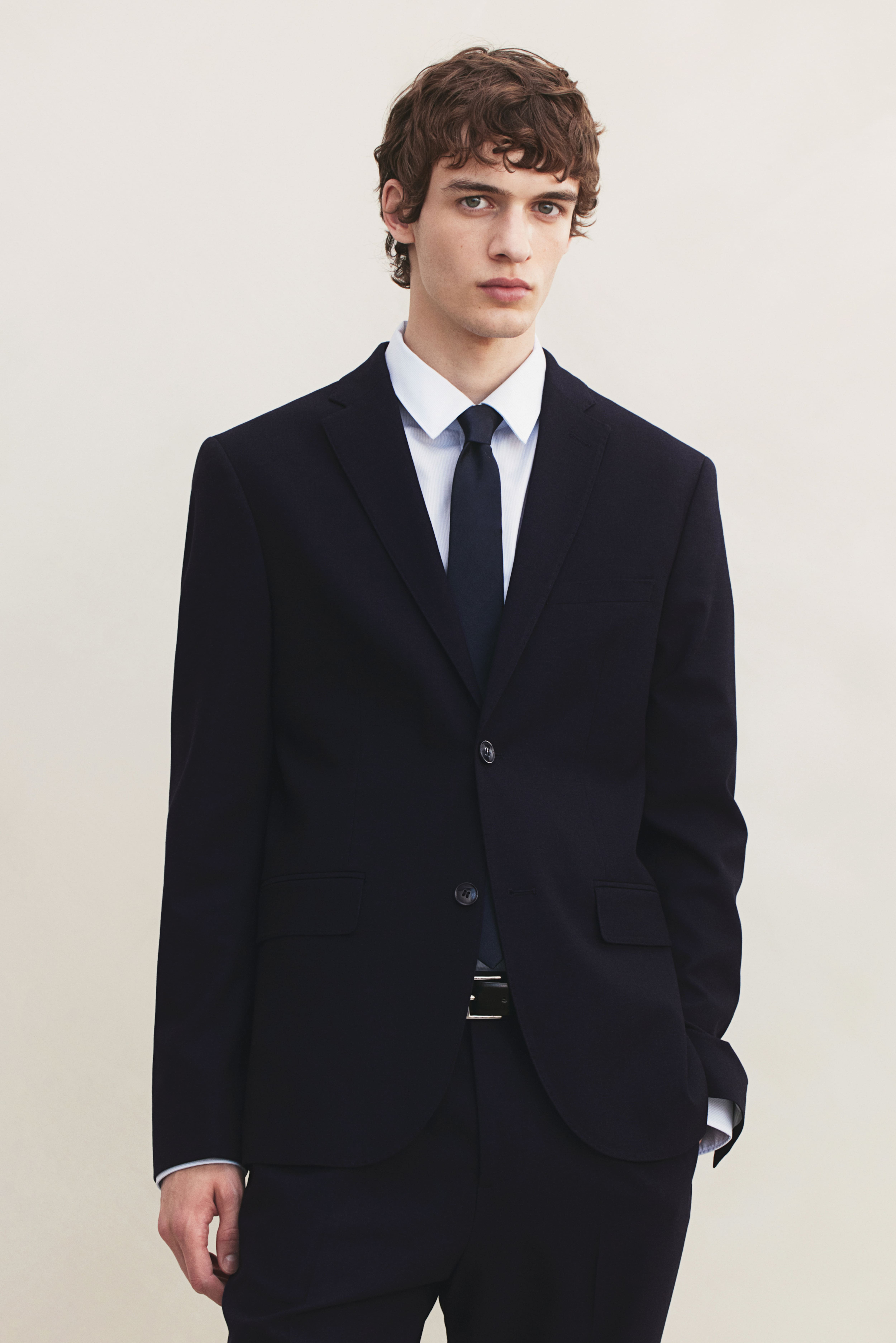 H&m navy suit hotsell