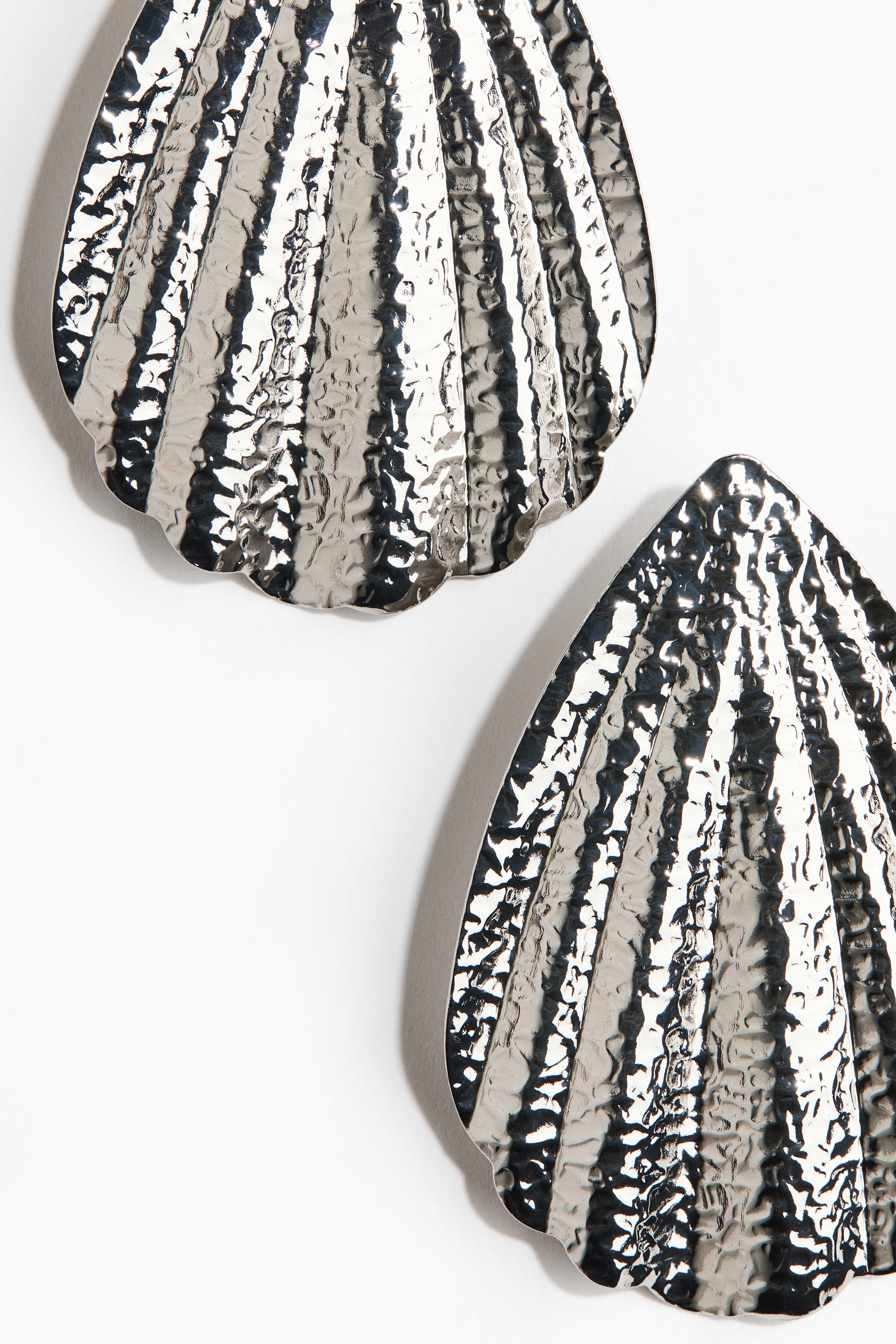 シーシェルシェイプピアス - シルバーカラー - レディース | H&M JP