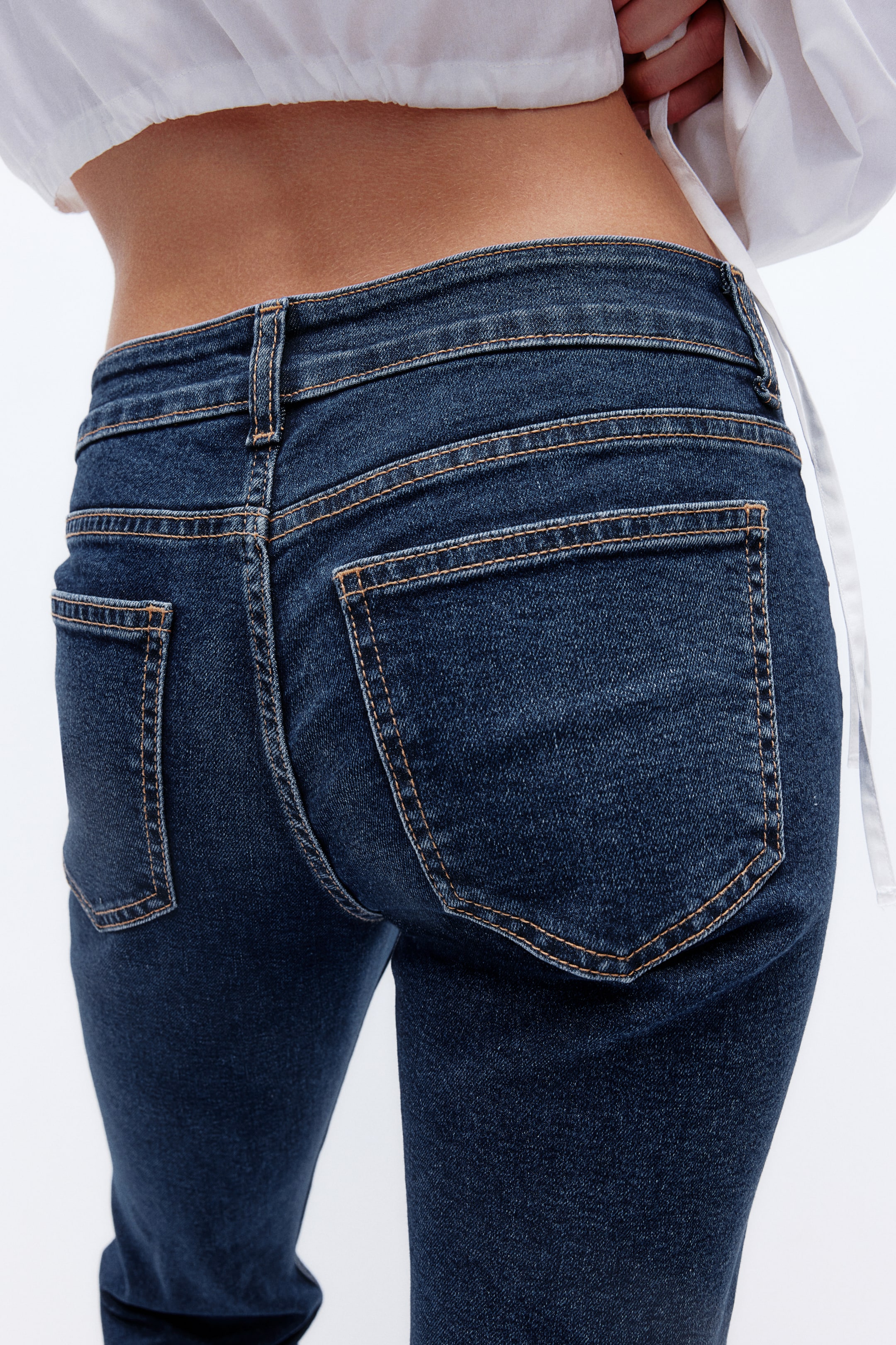 Flared Low Jeans - Dark denim blue - Ladies | H&M GB 4