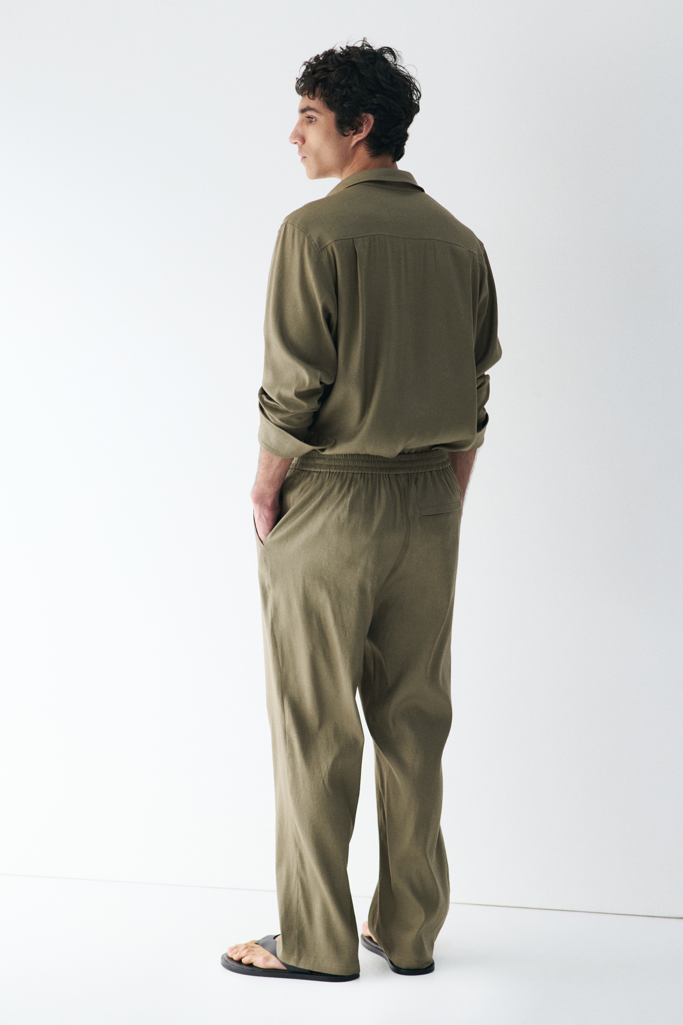 ＜H エイチ＞カーゴパンツ　オリーブグリーン グリーン ボトムス メンズ | スラックス 他 | H&M JP