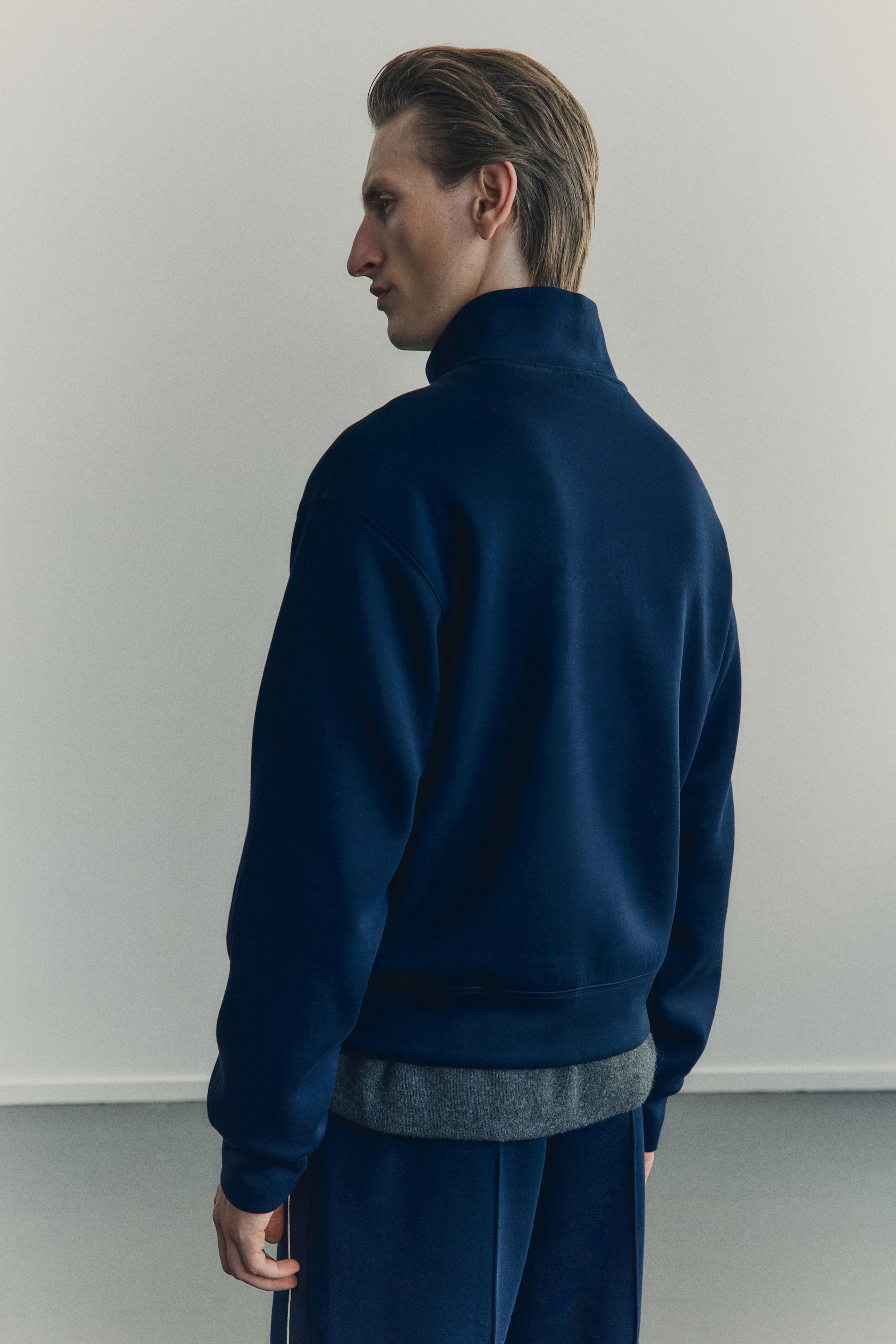 Größeres Bild anzeigen: Trainingsjacke aus Scuba in Loose Fit - Dunkelblau - Men | H&M AT 5