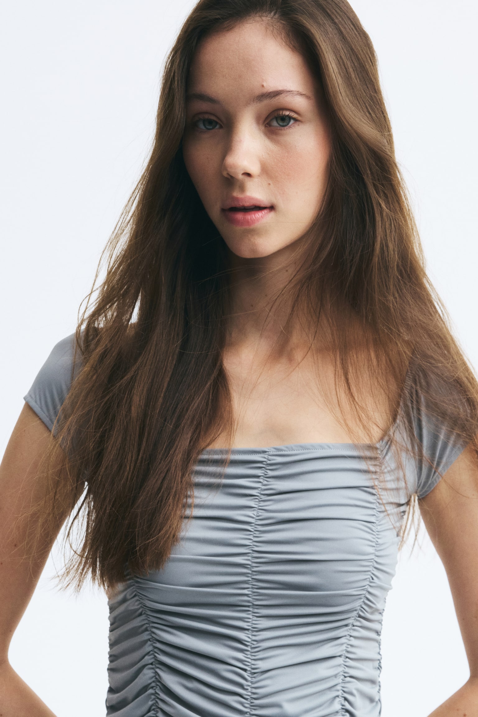 Женское платье H&M Ruched Off-the-Shoulder, цвет: Стальной синий — фото 3
