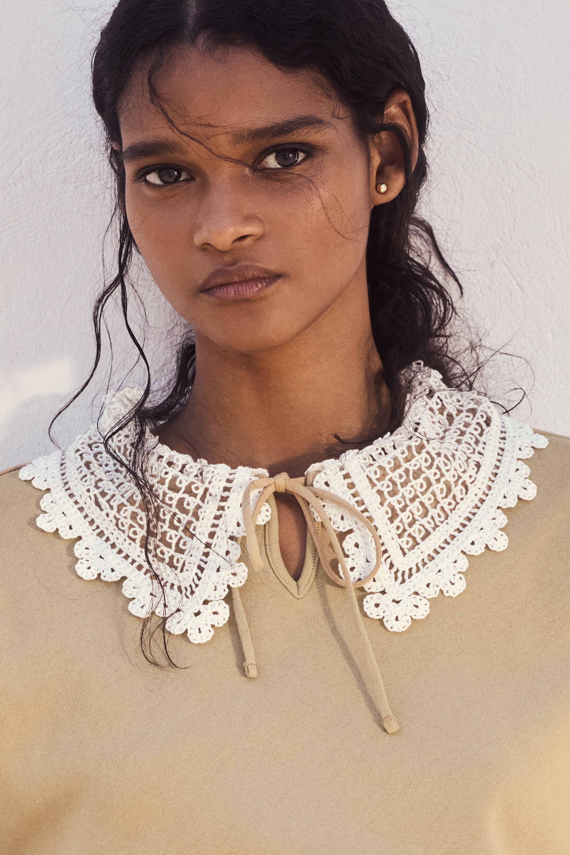 Zobacz większy obraz: Bluza z kołnierzykiem - Beżowy - ONA | H&M PL 1