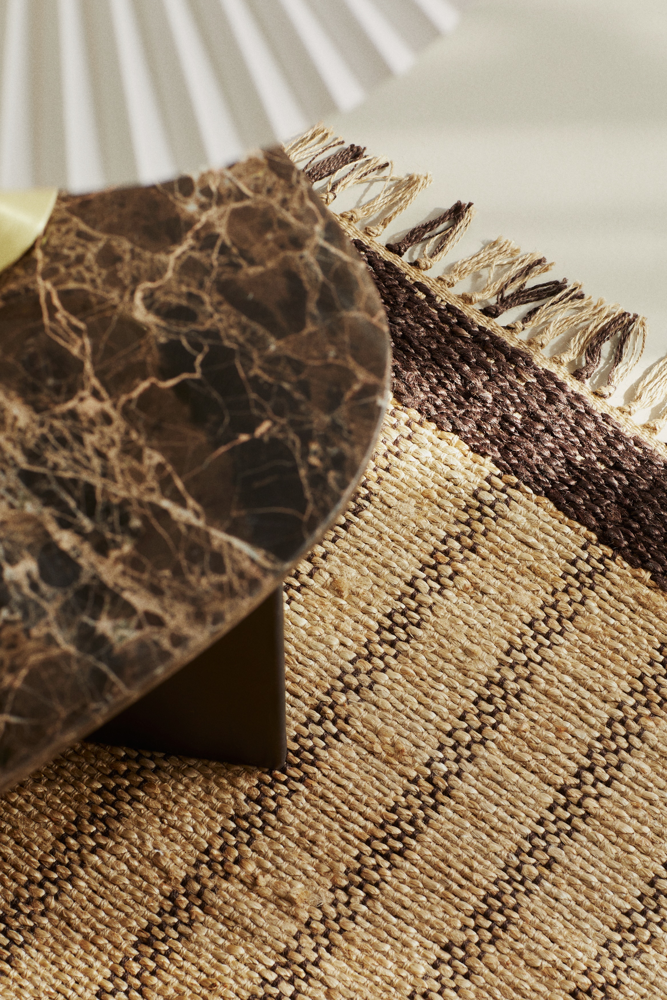 ジュート円形ラグ ベージュ ストライプ