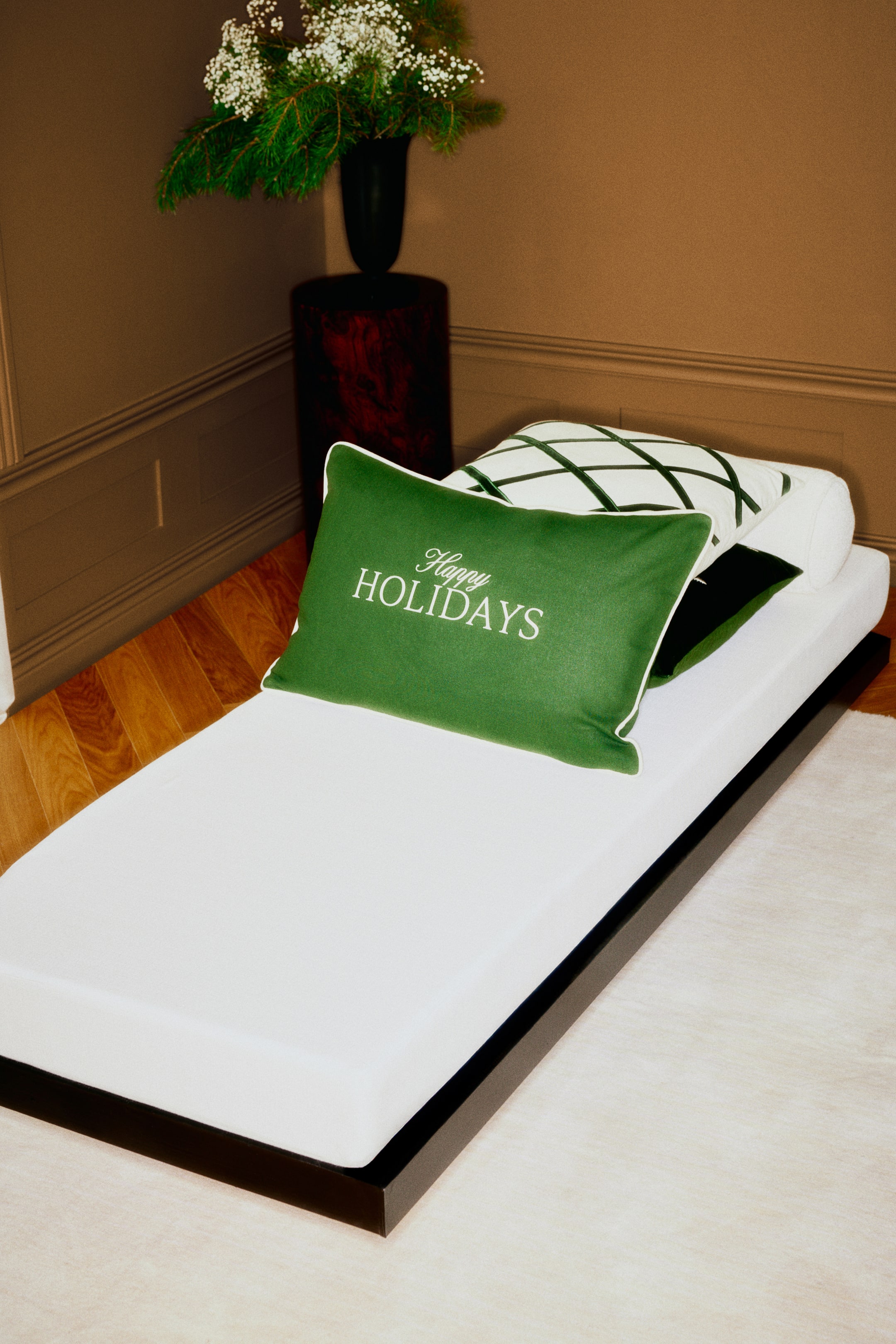 Visa större bild: Kuddfodral i canvas med tryck - Mörkgrön/Happy Holidays - Home All | H&M FI 1