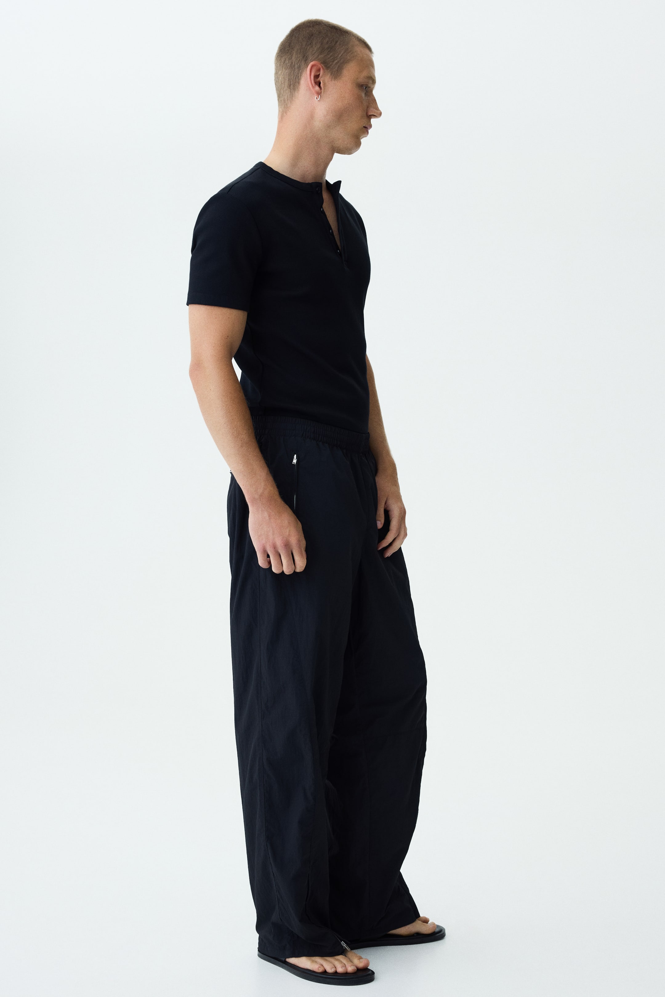 Мужские брюки H&M Loose-Fit Nylon Track Pants — фото 3