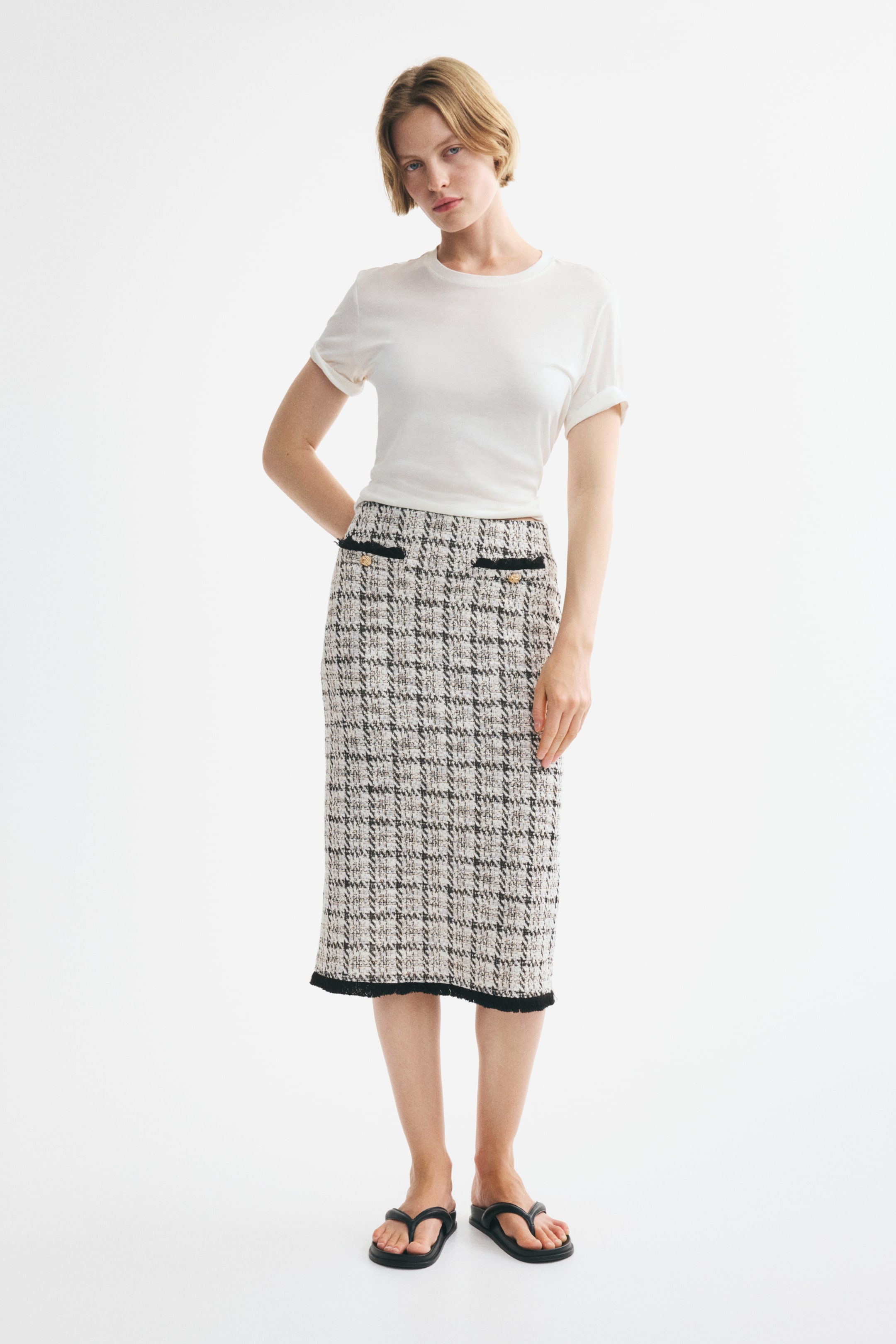 Bouclé-Knit Skirt with Fringe