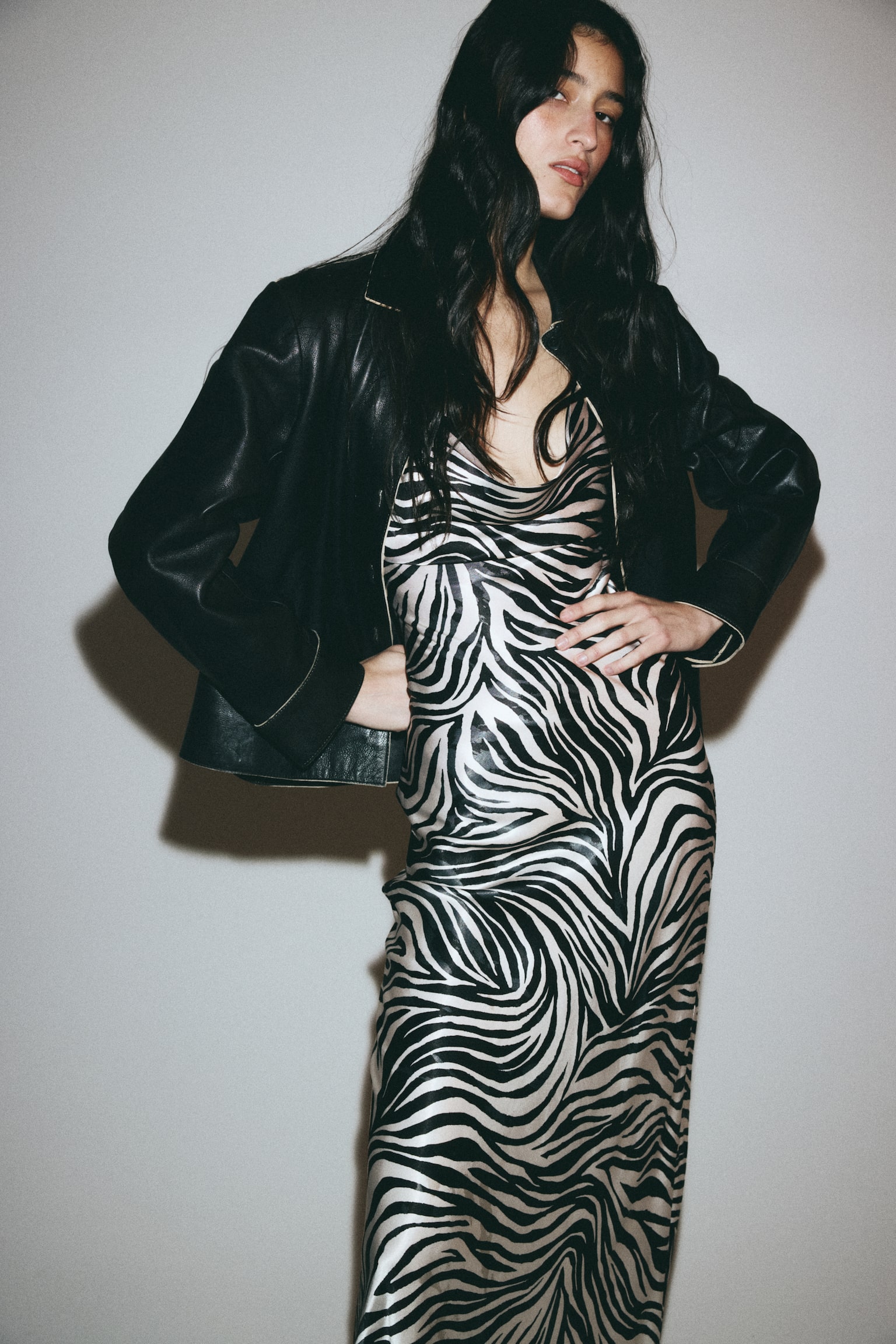 Satenska haljina na bretele - White/Zebra print/Bež/leopard dezen - 3