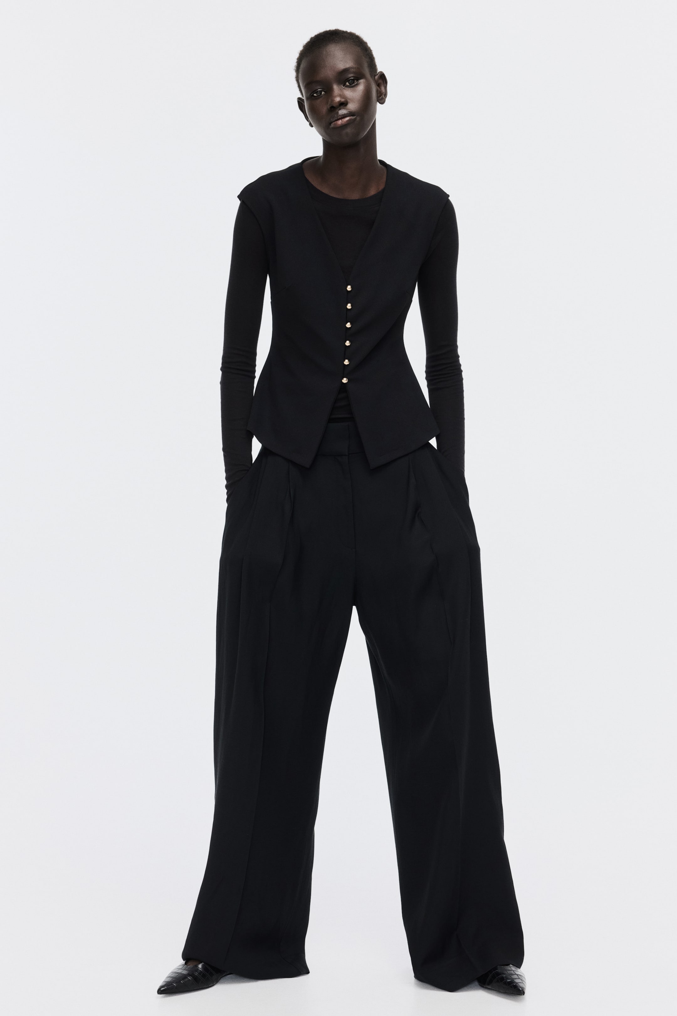 View larger image: Interlock Vest - Black - Ladies | H&M US 1