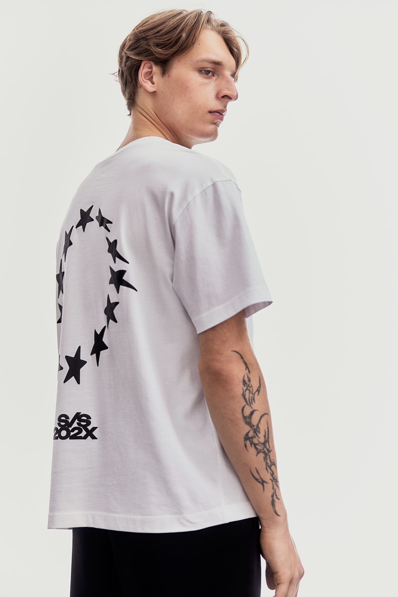 Camiseta con motivo estampado Loose Fit - Blanco/Estrellas/Negro/New York/Verde acero/Soho Heights/Negro/Soho Heights/Blanco/Soho Heights/Negro/Soho LDN/Gris oscuro/Blanco/Fairfax/Gris claro/Soho LDN/Beige/La Brea/Blanco/Los Angeles/Blanco/Soho/Gris oscuro/Blanco/Los Angeles/Negro/LA/Rojo ladrillo - 4