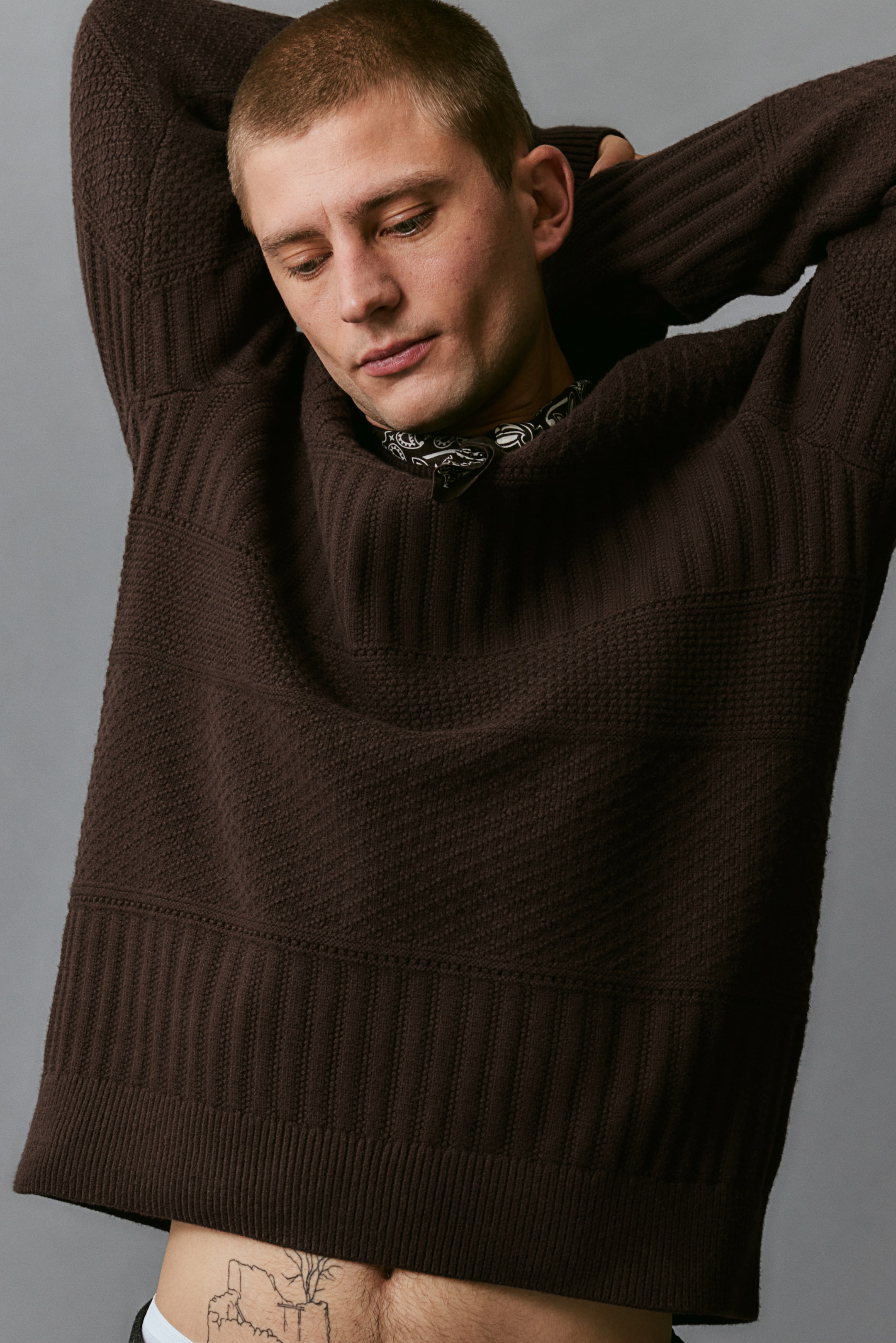 Regular Fit Textured-knit jumper - Dark brown - Men | H&M GB 3