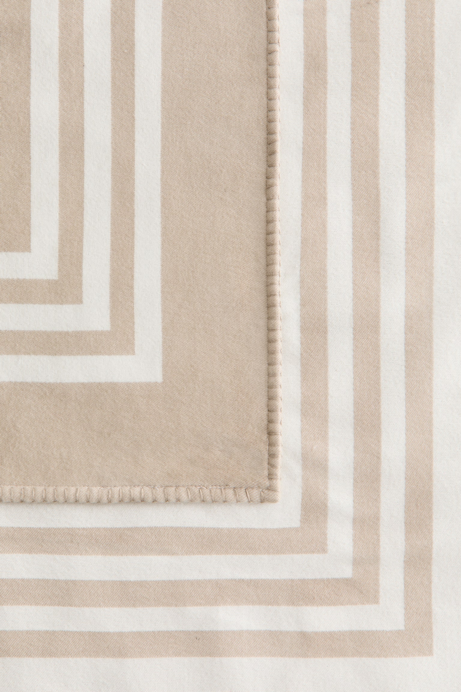 Patterned blanket - Beige/Dark beige - 4