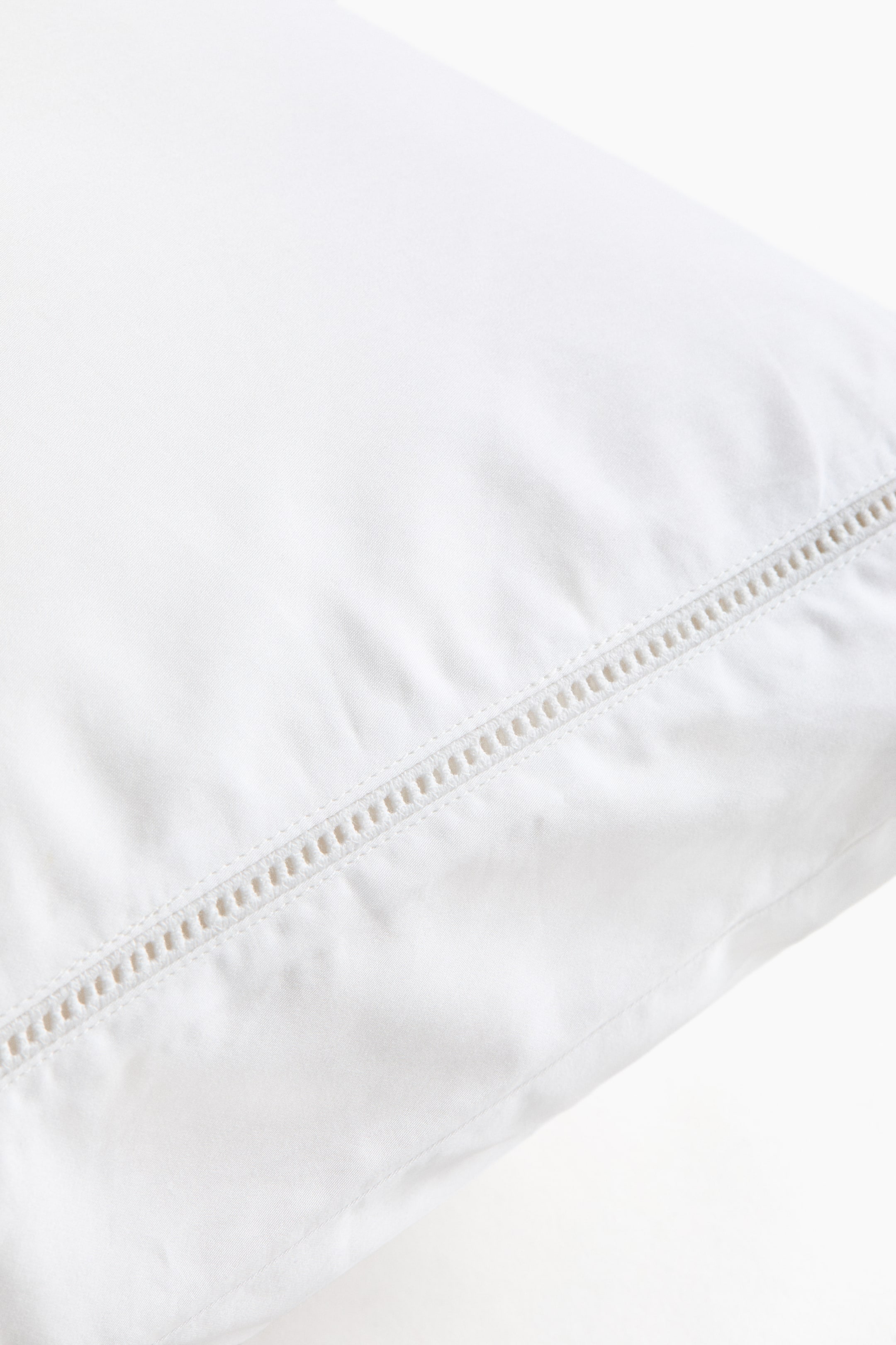 View larger image: Egyptian Cotton Pillowcase - White - Home All | H&M US 4