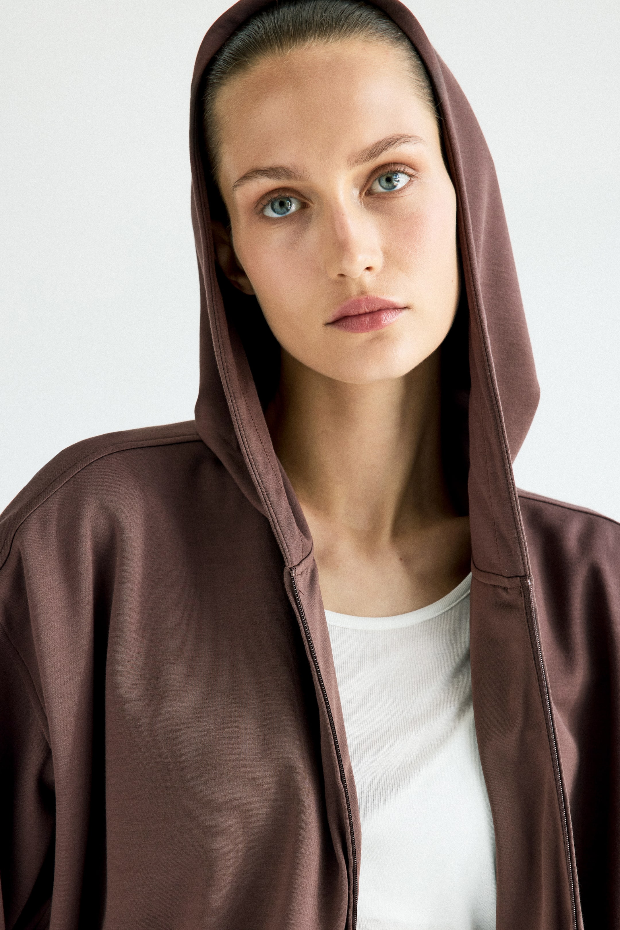 Женские куртки H&M Viscose-Blend Hooded Jacket — фото 3