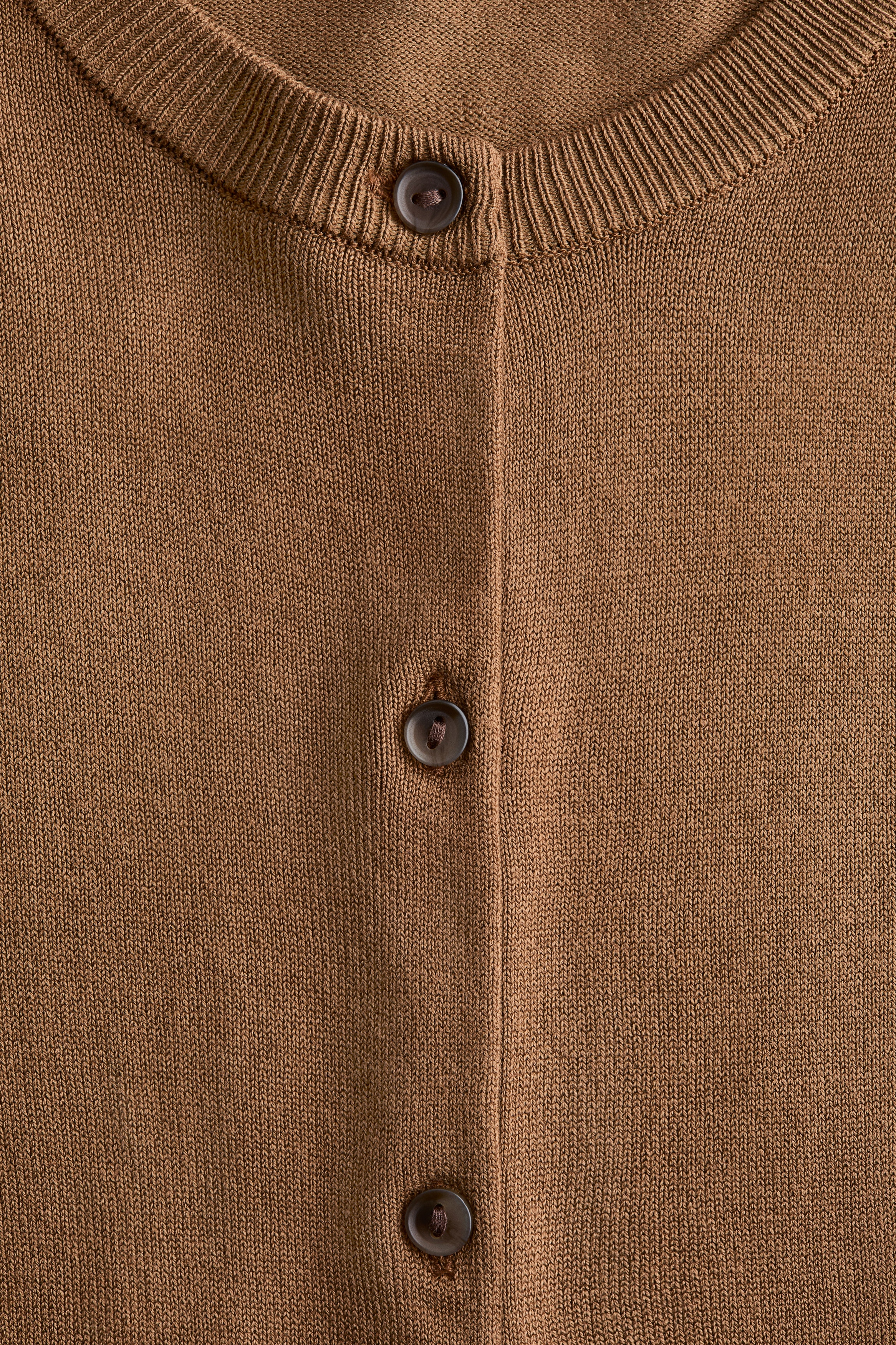 Short-sleeved cardigan