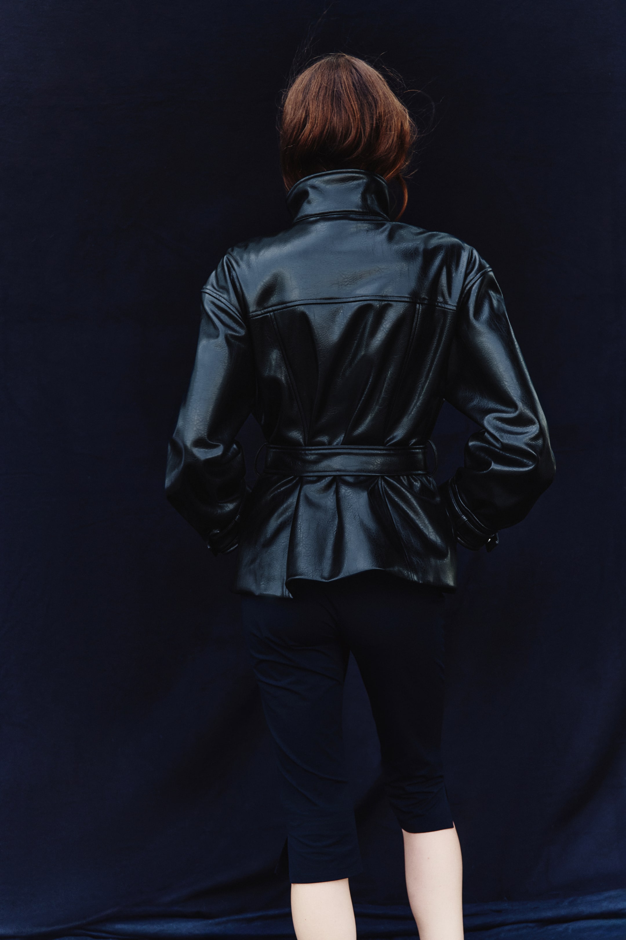 Женские куртки H&M Coated Jacket with Stand-Up Collar — фото 3