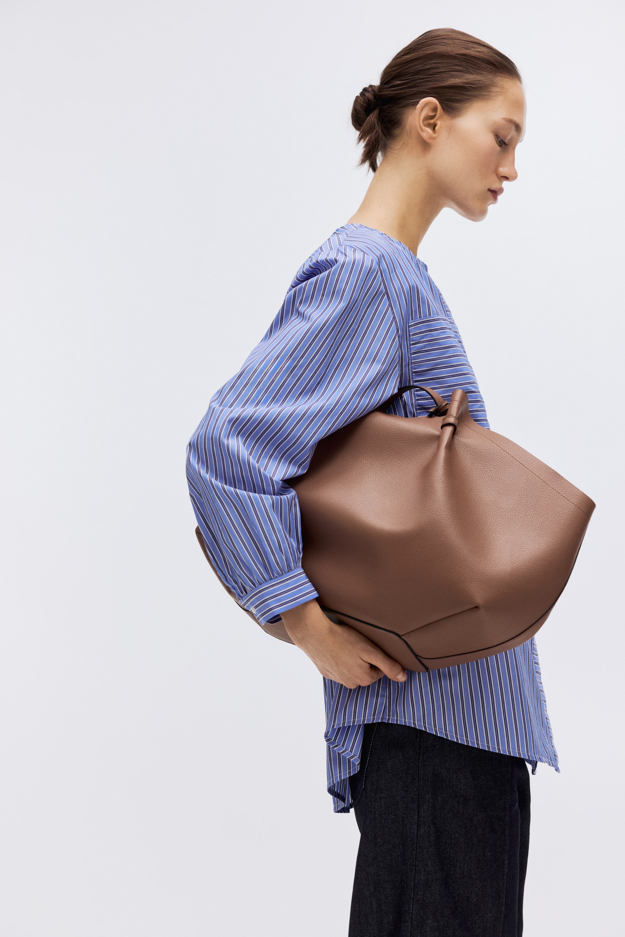 Visualizza immagine più grande: Camicetta sciancrata - Blu/righe - DONNA | H&M IT 1