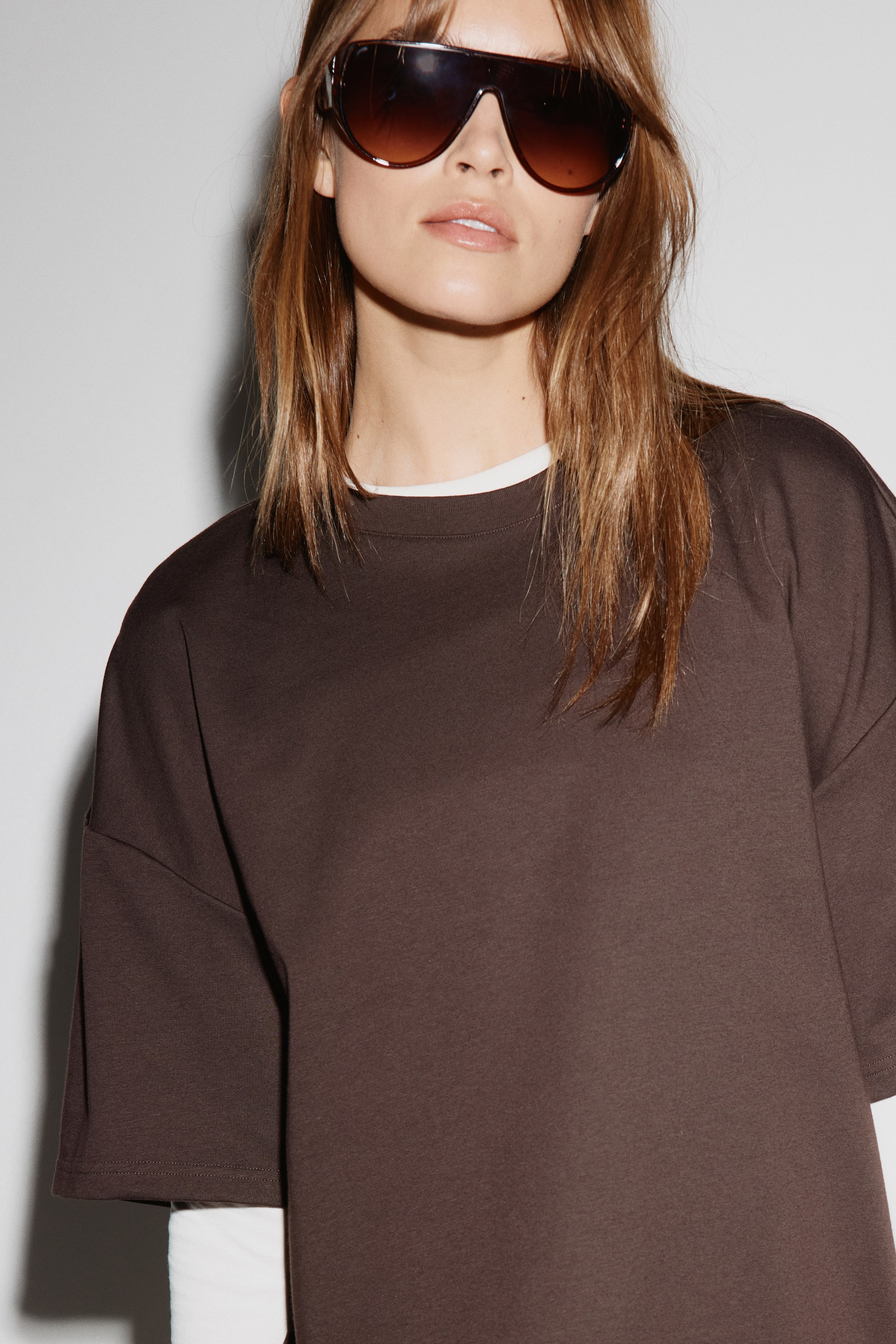 Ingrandisci l'immagine: T-shirt traspirante Oversize Fit - Marrone scuro - DONNA | H&M CH 3