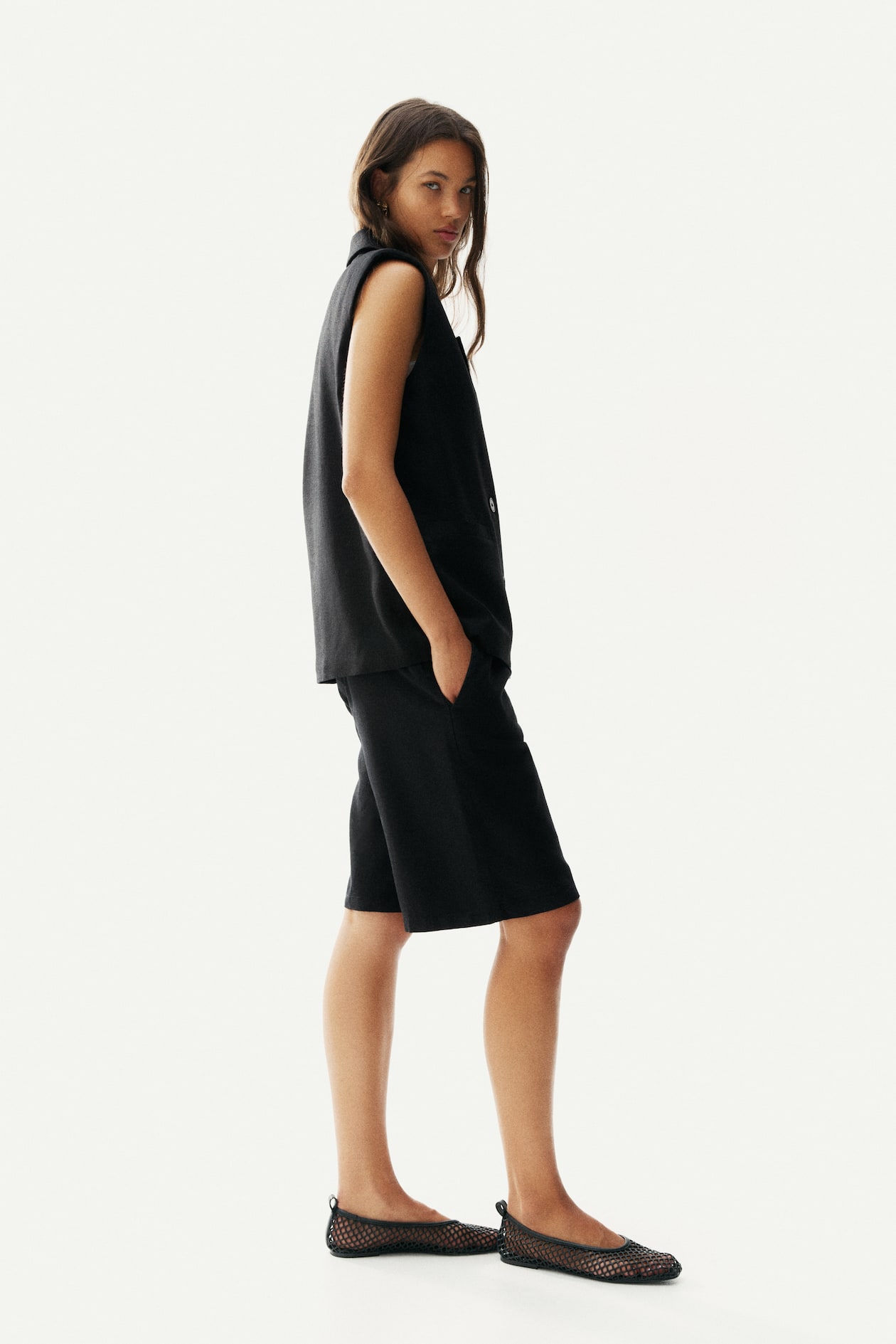 Linen-Blend Vest - image 4