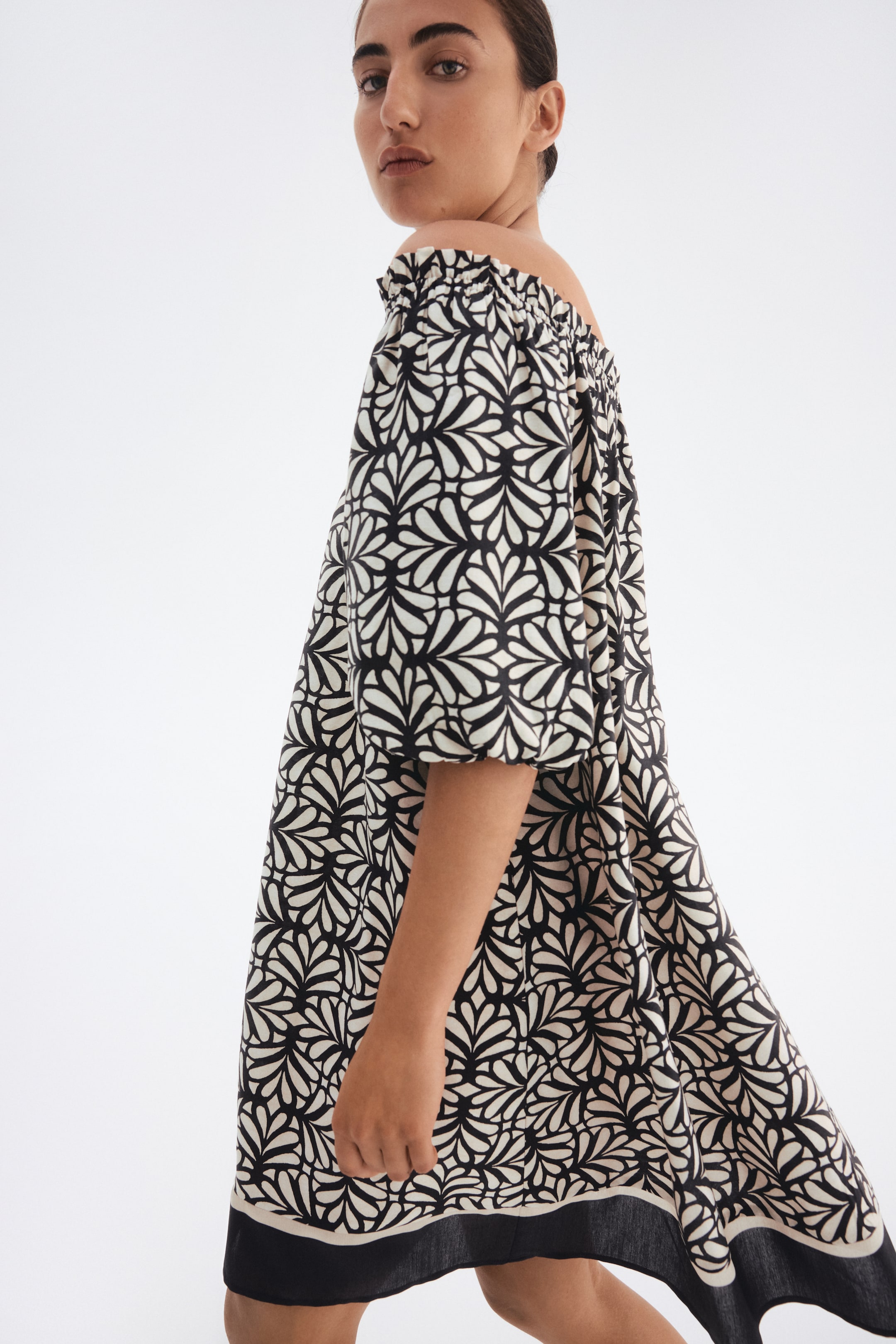 View larger image: Tie-detail dress - Black/Patterned - Ladies | H&M 3