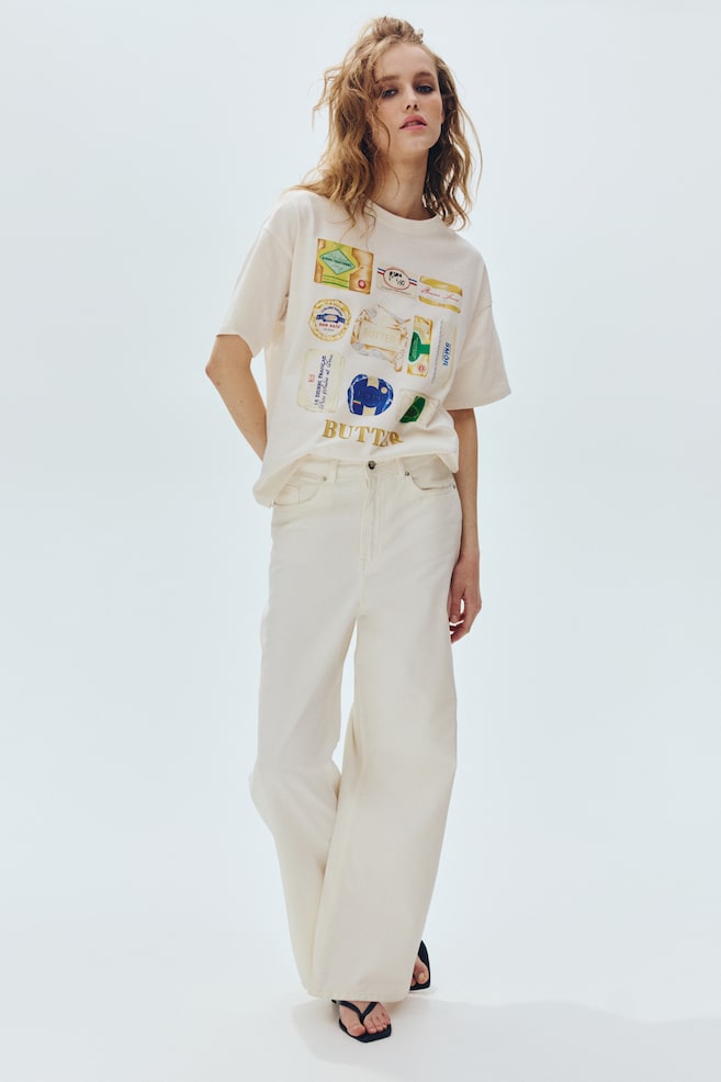 Oversized print-motif T-shirt - White/Butter/White/La Dolce Vita/White/Cream/Taormina Sicily/Light beige/Macchiato/Black/Iméra Paralías/Light yellow/Sun/Pink/Sunset/Dark grey/Espresso - 5