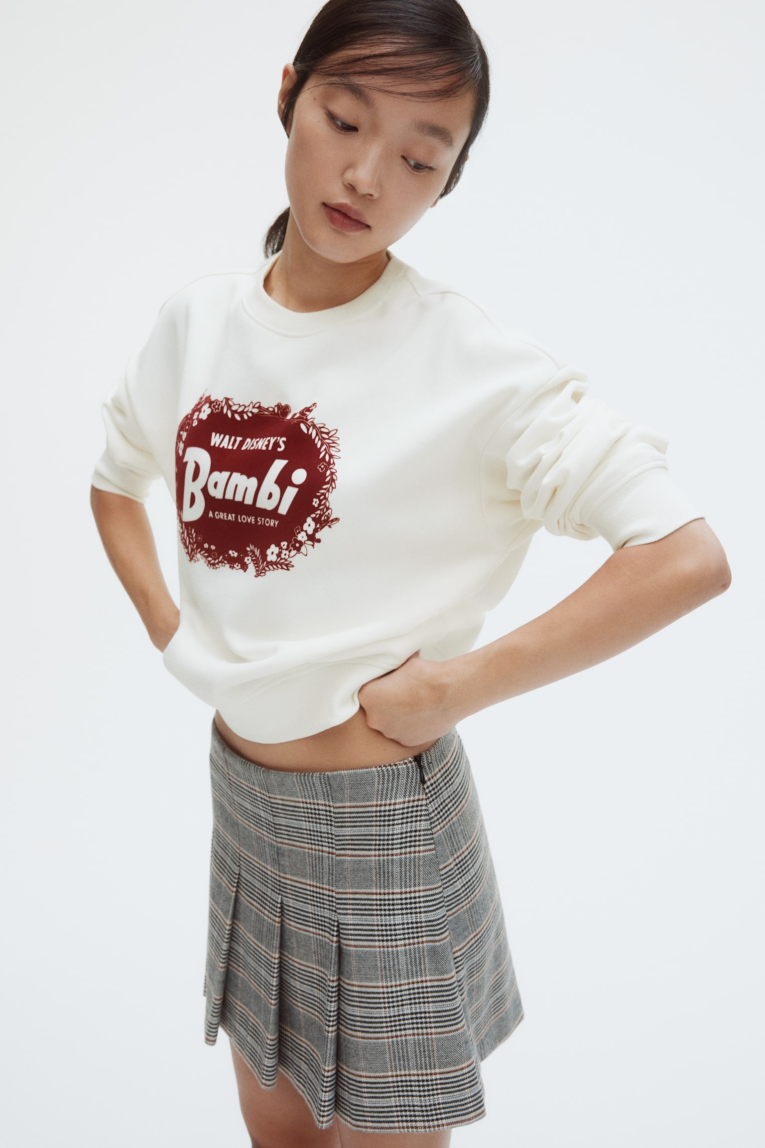 Áo nỉ in hình - Màu trắng/Bambi - 5