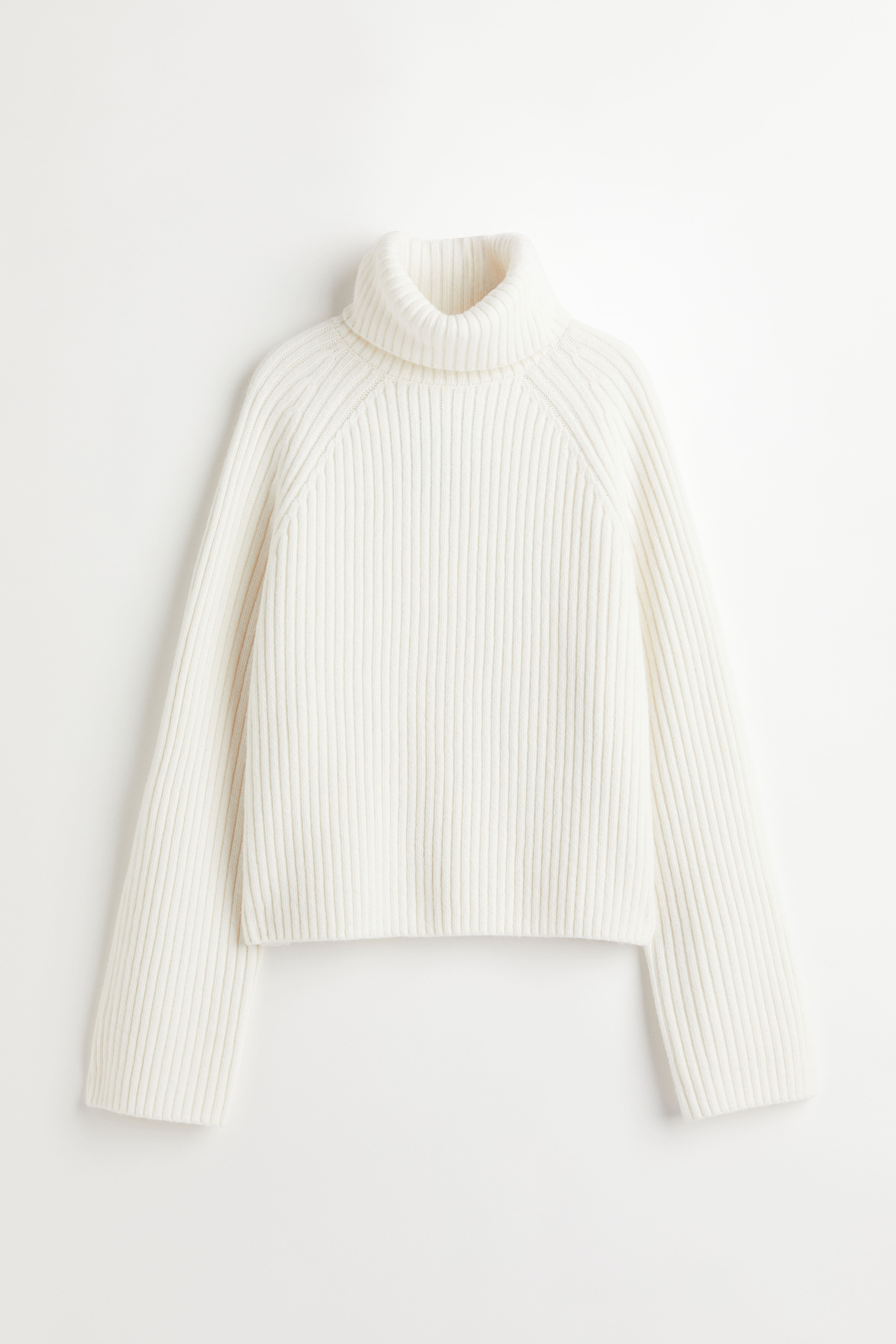 Fashion cream ribbed polo neck