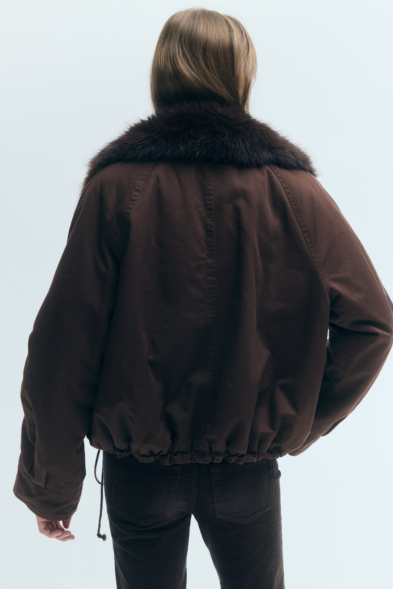 Женская куртка H&M Twill Jacket with Fluffy Collar, цвет: Тёмный коричневый — фото 5