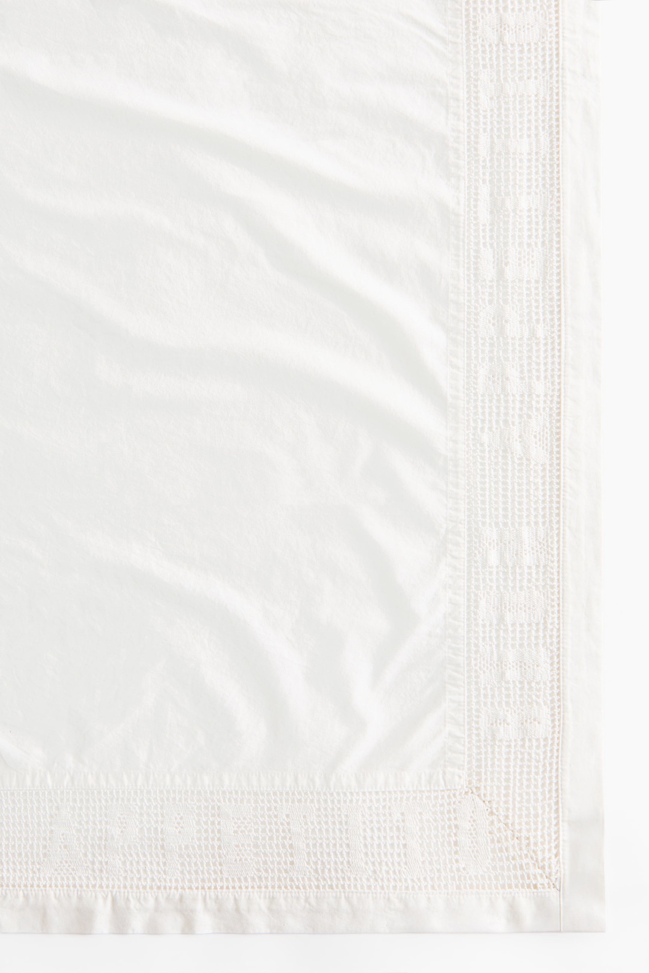 Lace-Trimmed Cotton Tablecloth