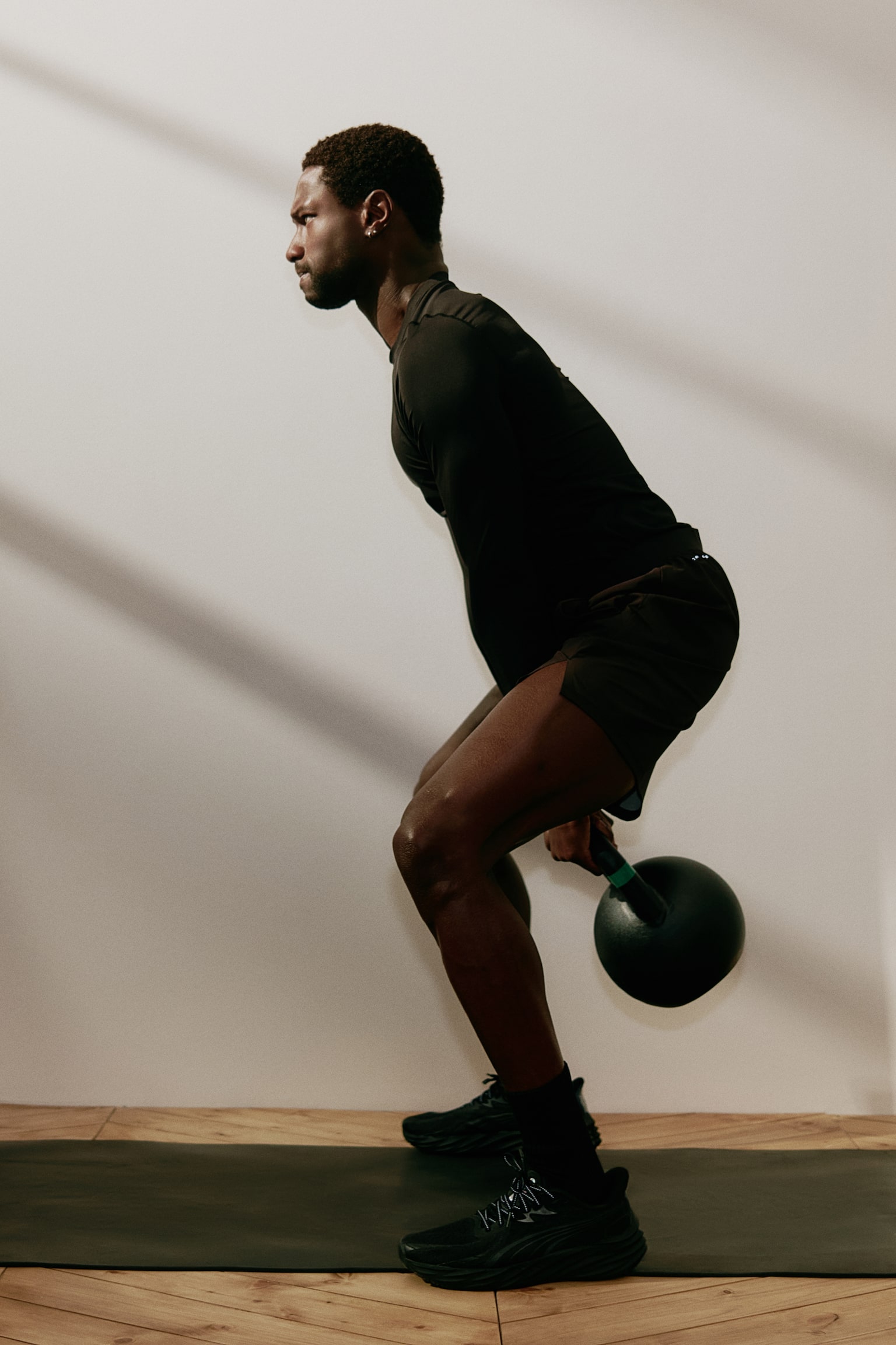 Mid-length sports shorts with DryMove™ - Dark brown/Black/Burgundy/Light beige/Dark green/Patterned/Navy blue/Grey - 5