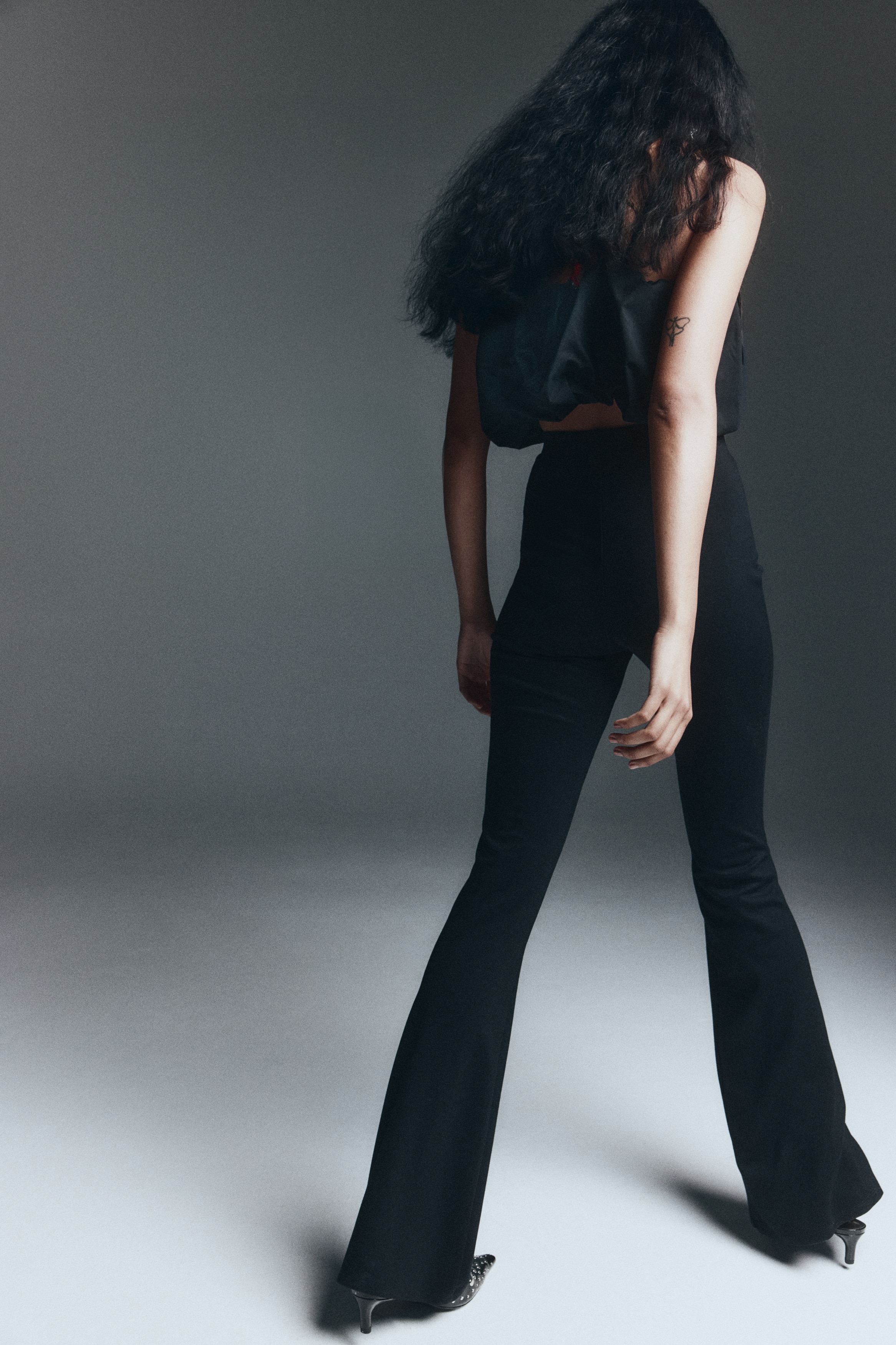 パンツ Front-Vent Straight Flared Pants M Front-Vent Straight Flared Pants