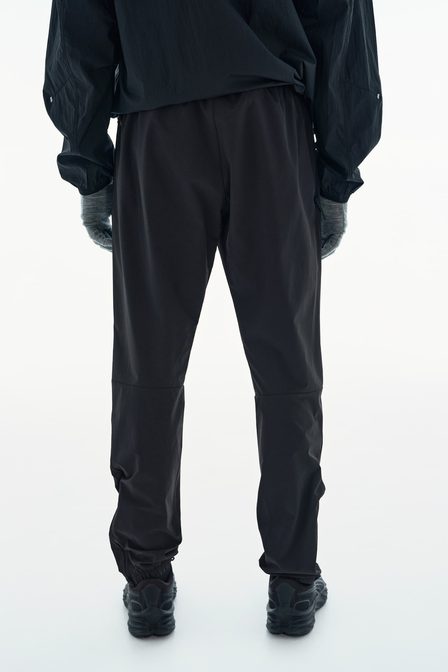 Мужские брюки H&M Move Lightweight Water-Repellent Running, цвет: Чёрный — фото 6