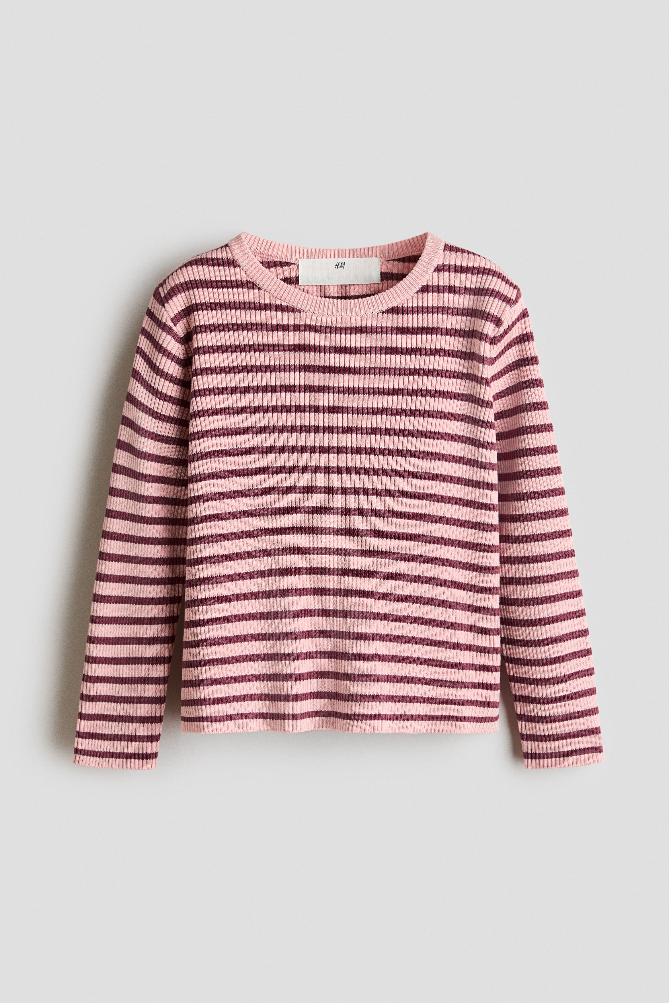 Rib-knit jumperModel