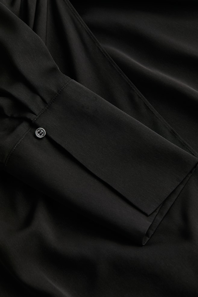 Skjortklänning med vriden detalj - Svart/Gul/Gul/Batikmönstrad - 6